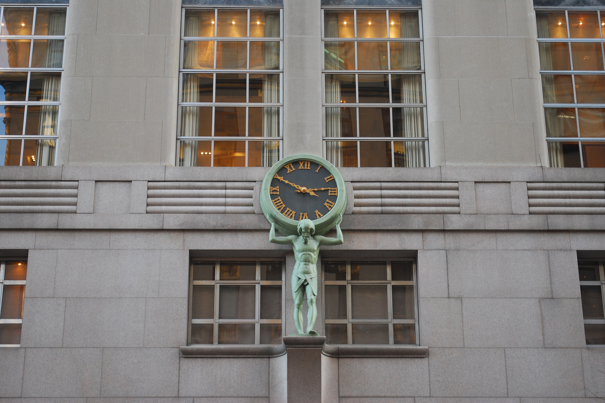 Clocks in NYC that are both iconic and beautiful
