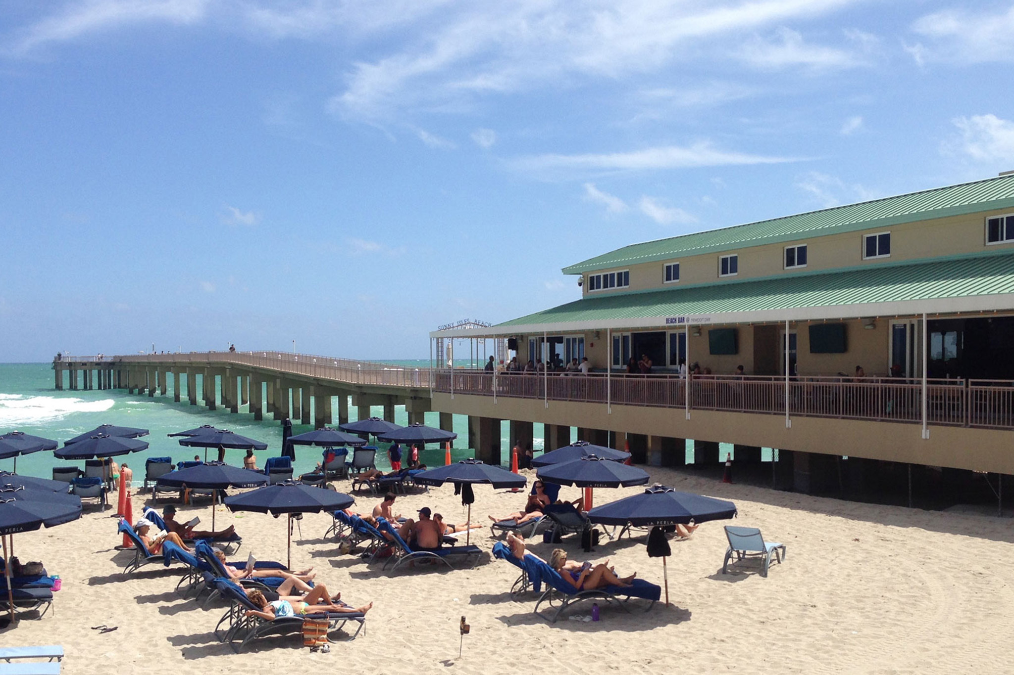 Beach Bar at Newport Pier Restaurants in Sunny Isles Beach, Miami