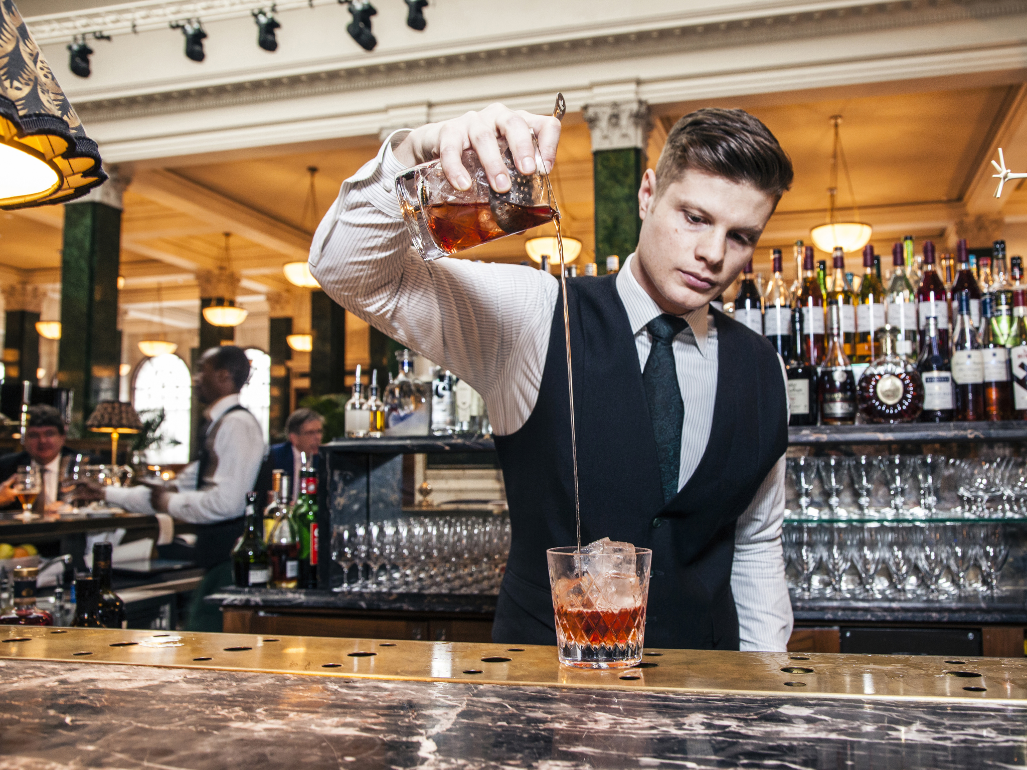 Latenight bars and pubs in London for drinking after midnight