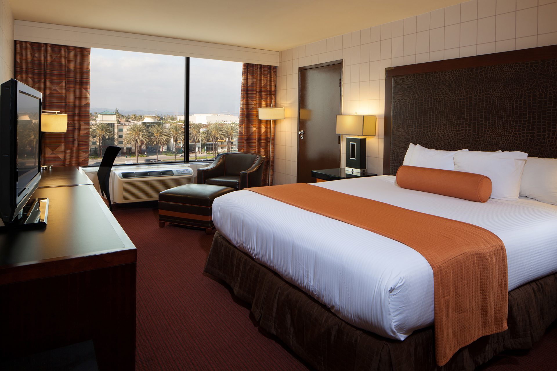 Red Lion Hotel Anaheim Resort Hotels in Anaheim, Los Angeles