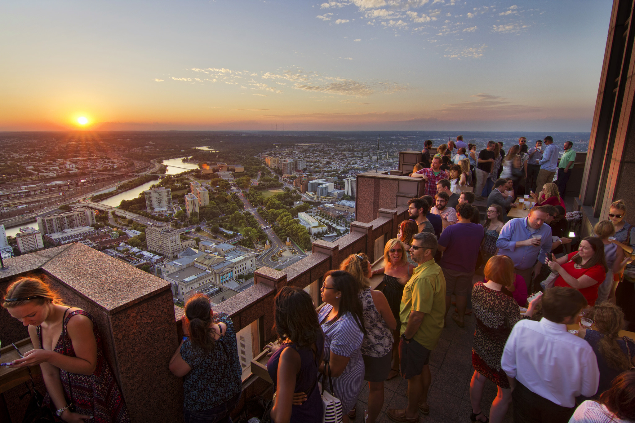 10 Best Rooftop Bars Philadelphia Has to Offer This Winter