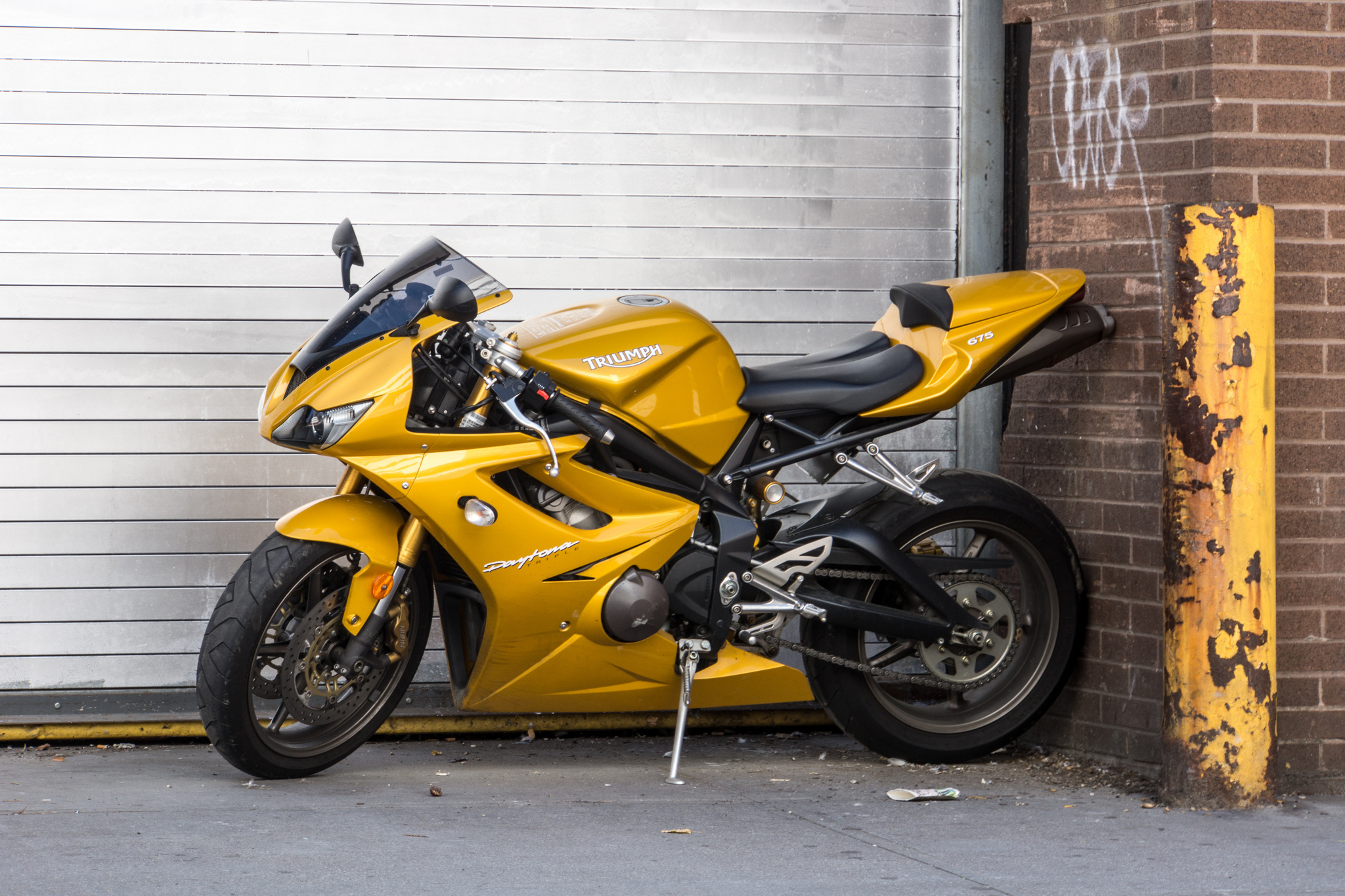 Loud-ass motorcycles in NYC are driving us completely bonkers