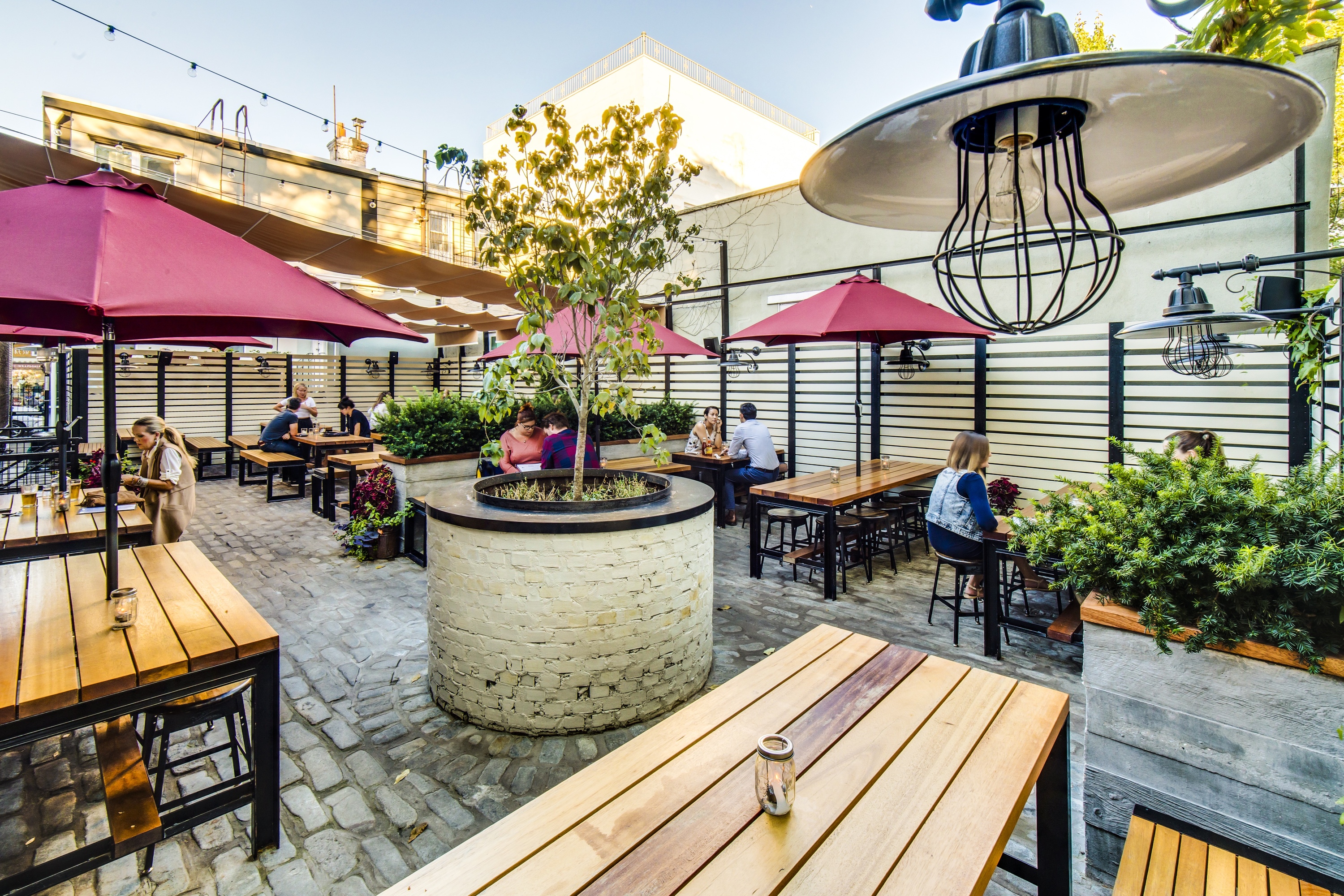 17 Best Things to Do in Astoria When Exploring the Neighborhood