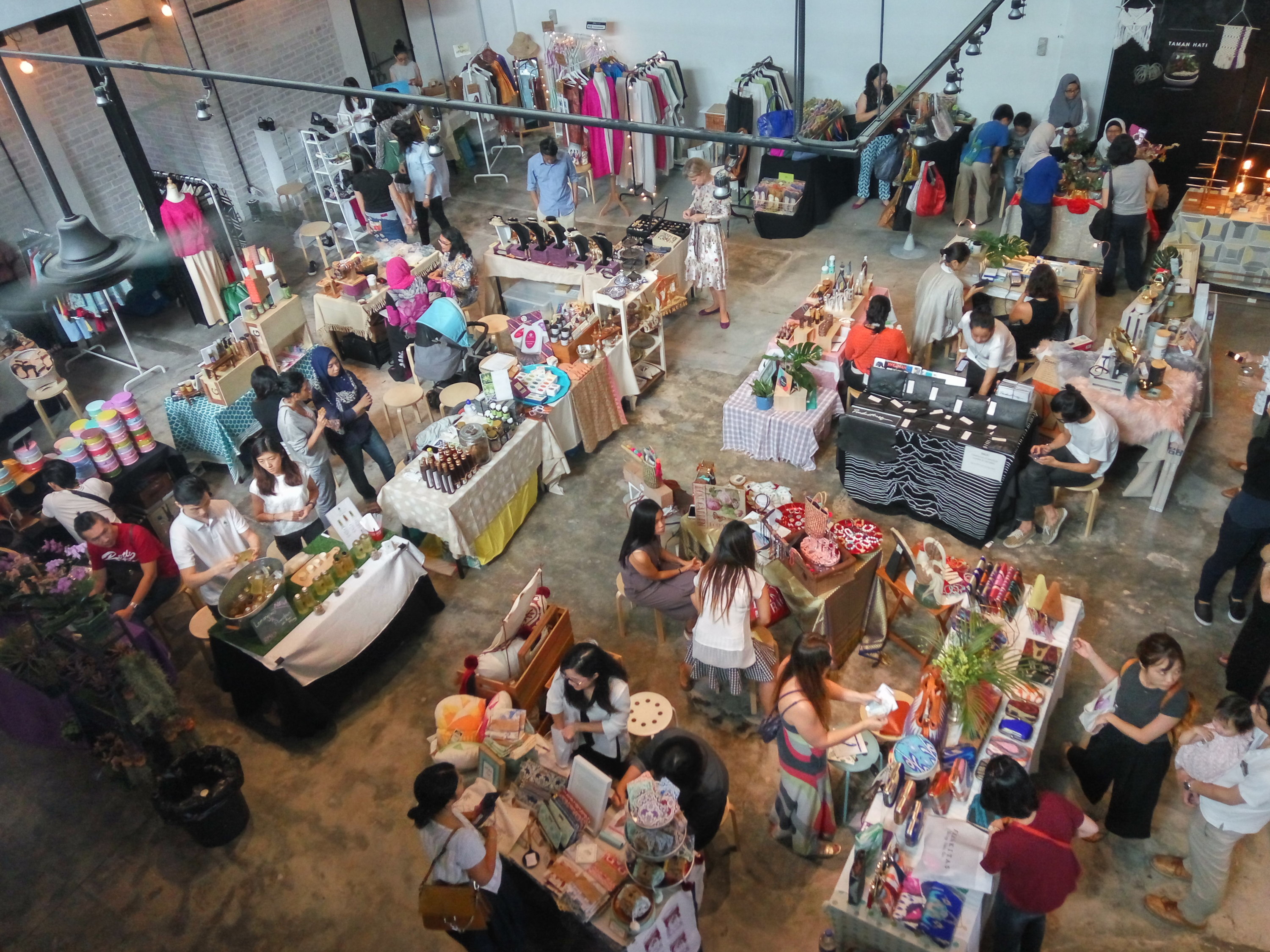 Sunny Side Up Market Shopping in Kuala Lumpur