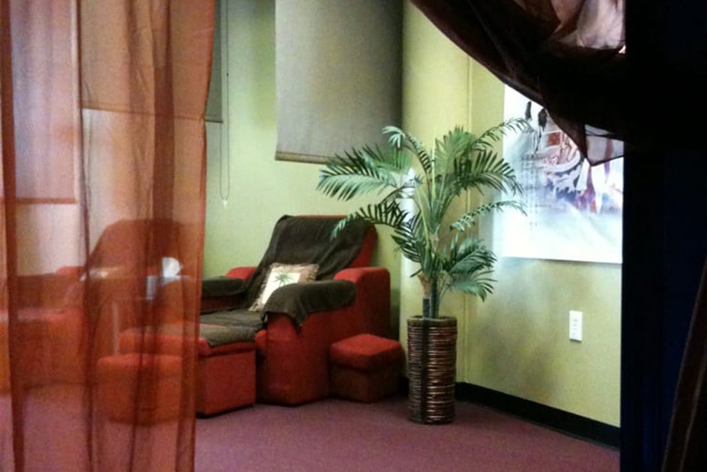 Happy Feet Spa Things to do in Leather District, Boston