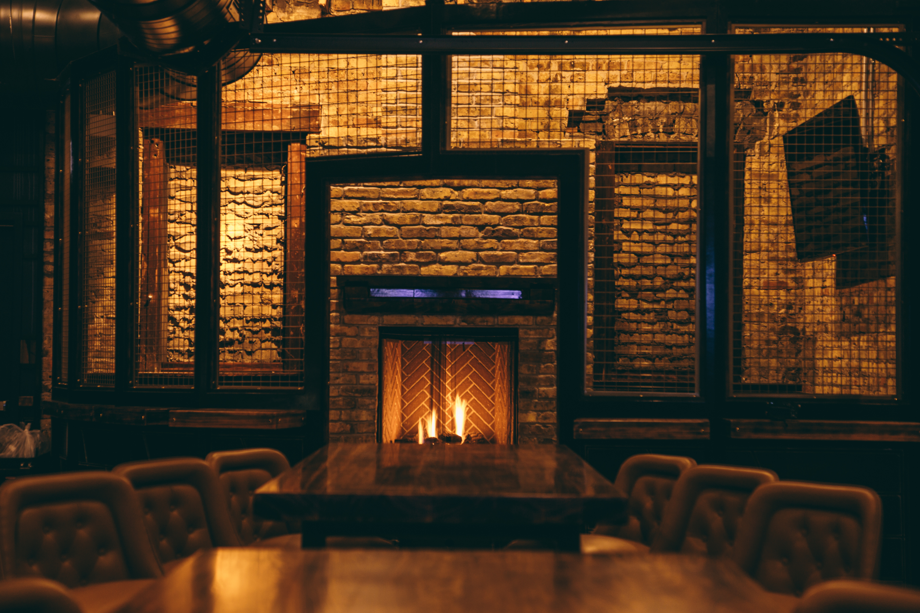 Chicago restaurants and bars with fireplaces and fire pits