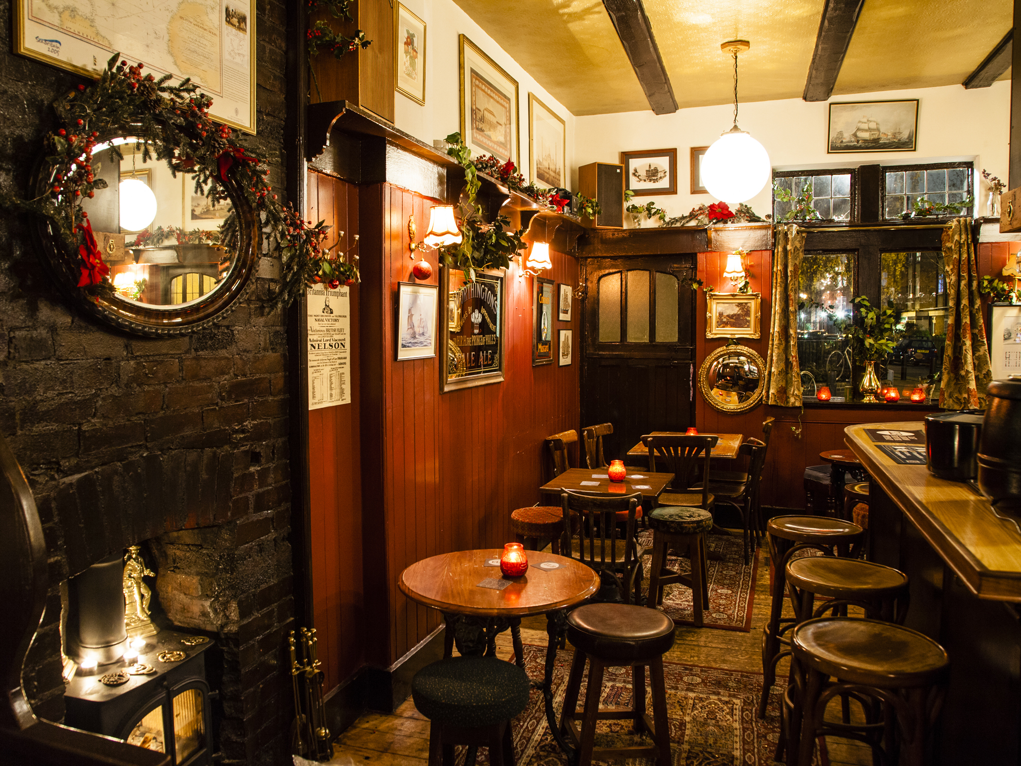 35 Best Pubs With Open Fires In London