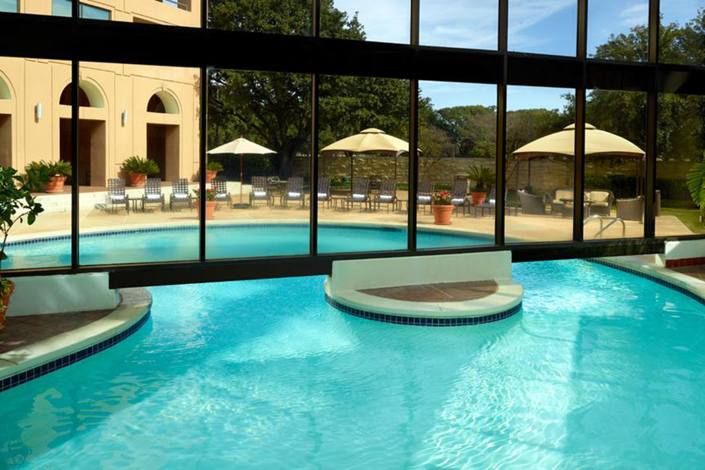 8 Best Austin Hotels With Hot Tubs in Room or at the Pool