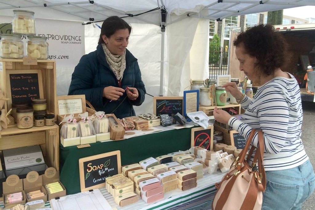 Bryn Mawr Farmers’ Market Shopping in Philadelphia