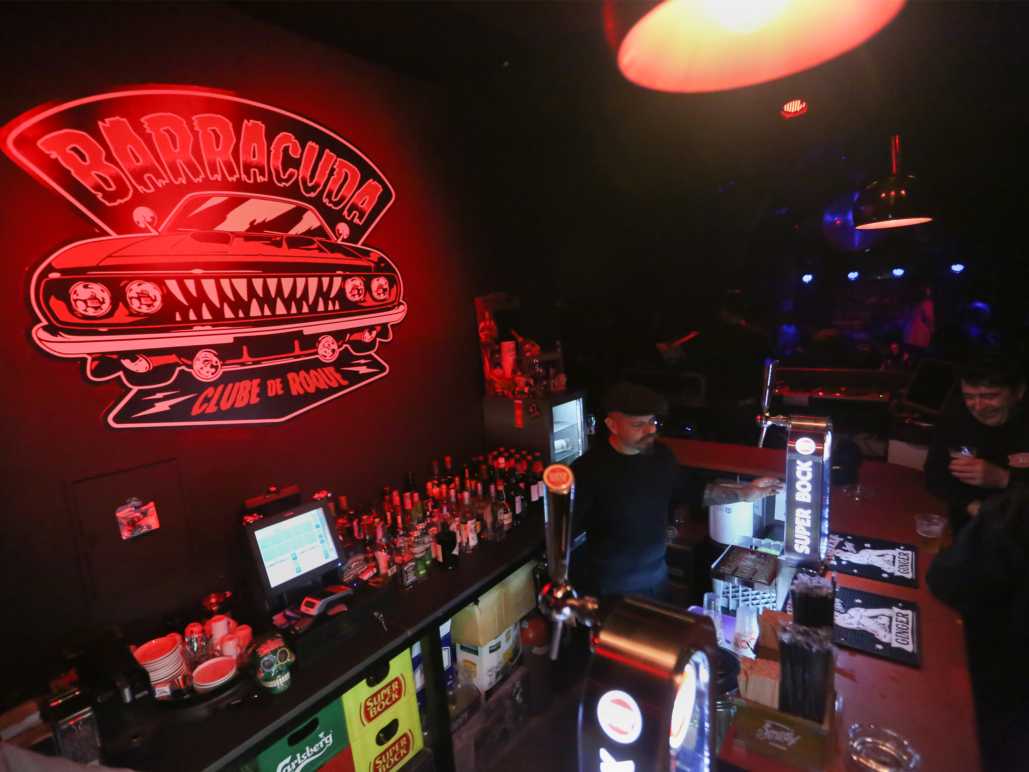 Já conhece o Barracuda, o novo bar de rock junto à Estação de São Bento?