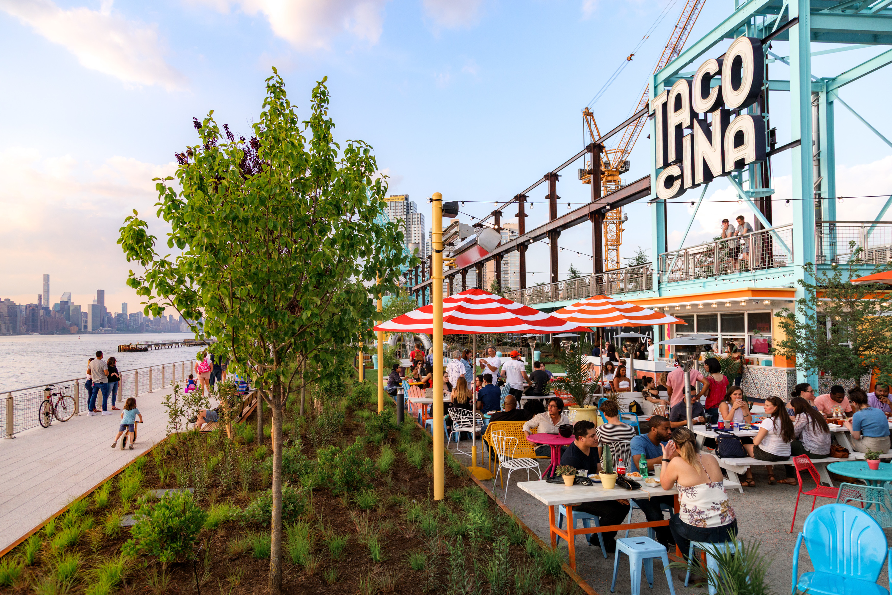 NYC's 27 best outdoor bars for drinks outside this season