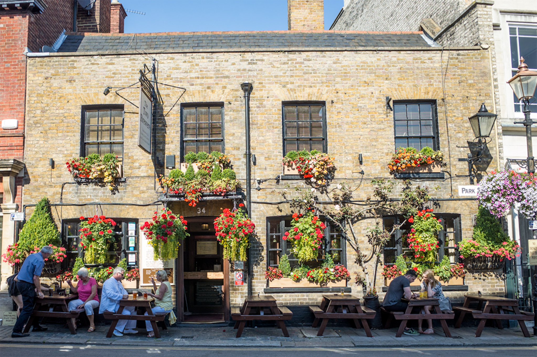 13 Restaurants in Windsor That Locals Love