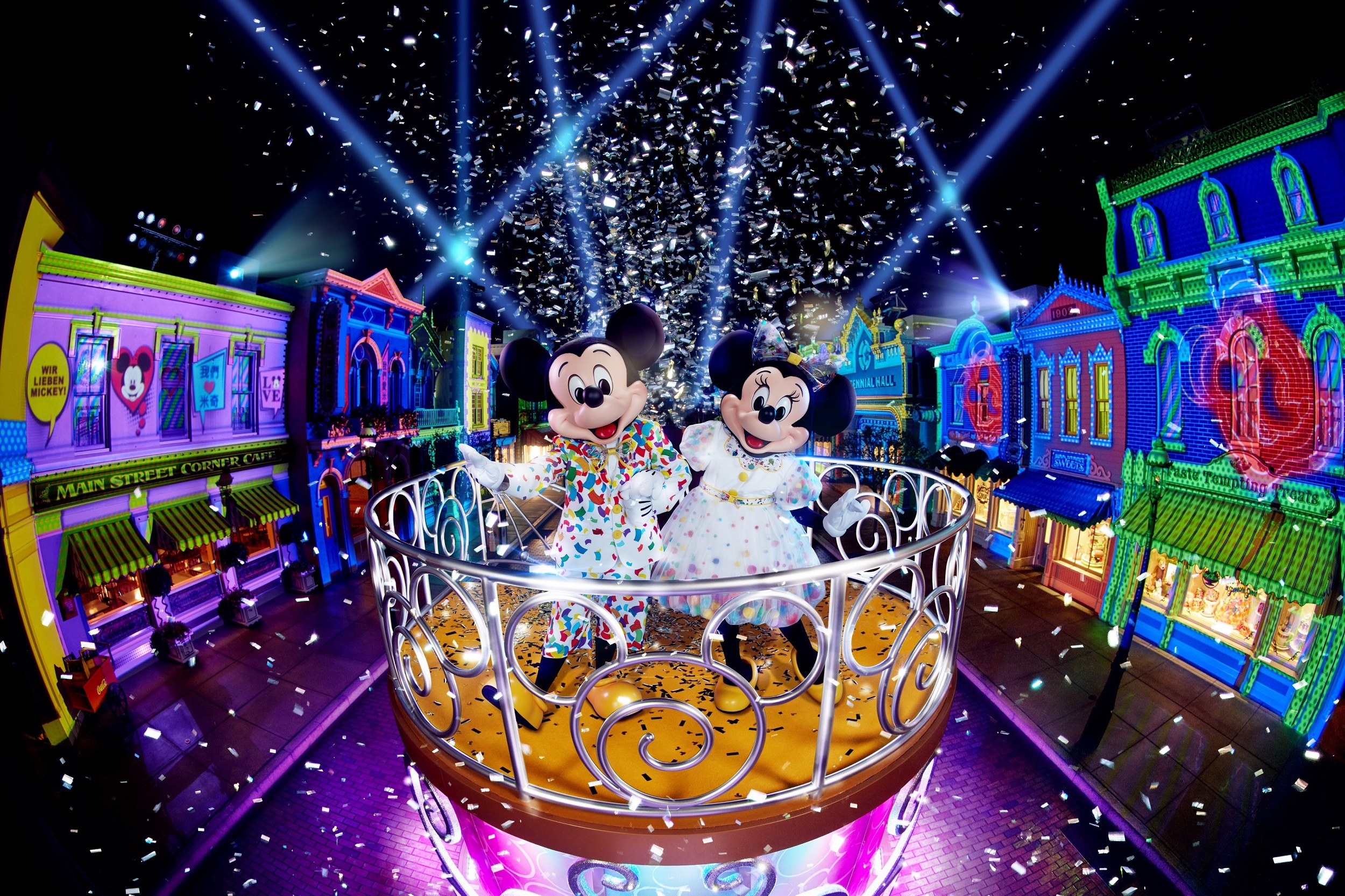Best Things To Do at Disneyland Hong Kong Rides, Attractions & Shows