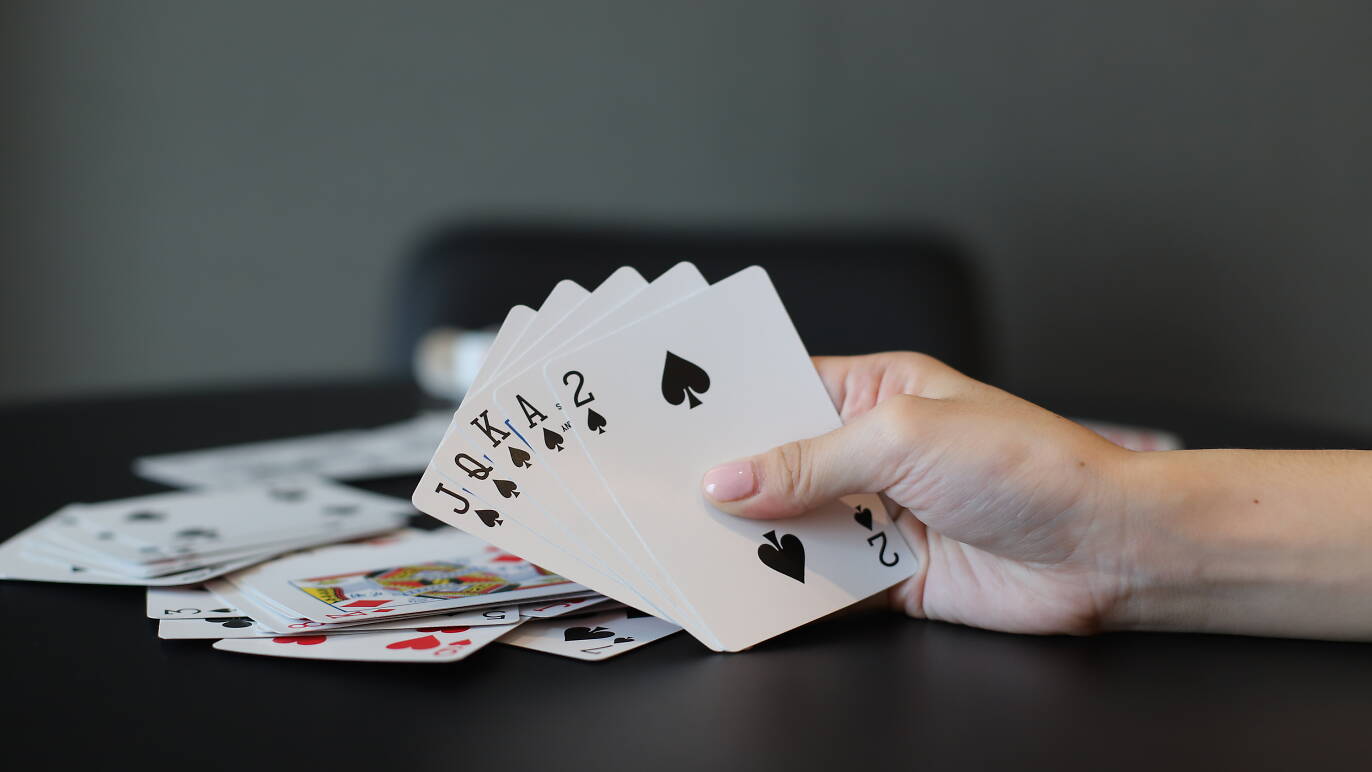 How to play Dai Di (Big Two)