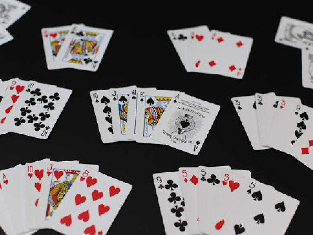 How to play Dai Di (Big Two)