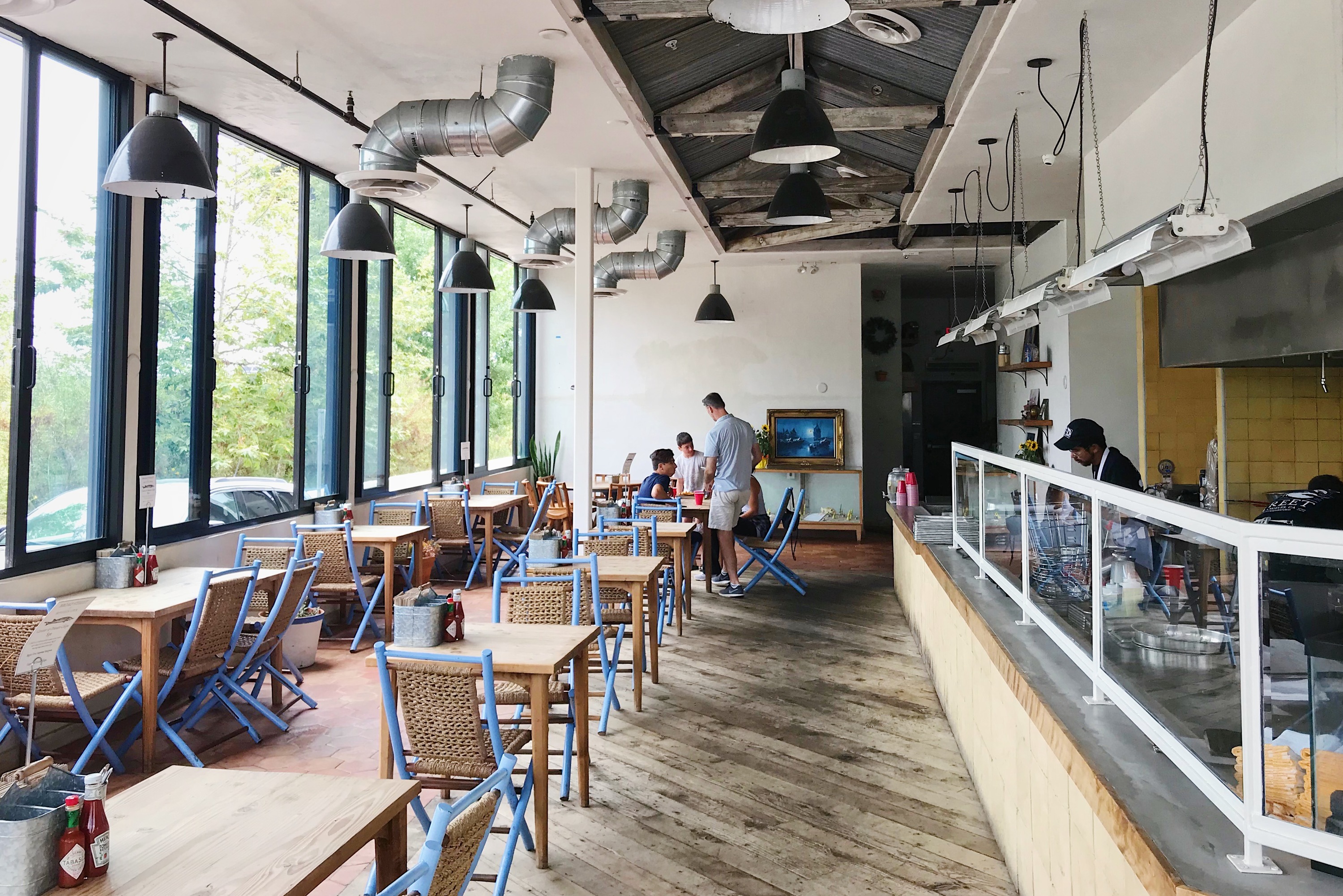 L.A.’s best lobster rolls shack up in Malibu from now till November