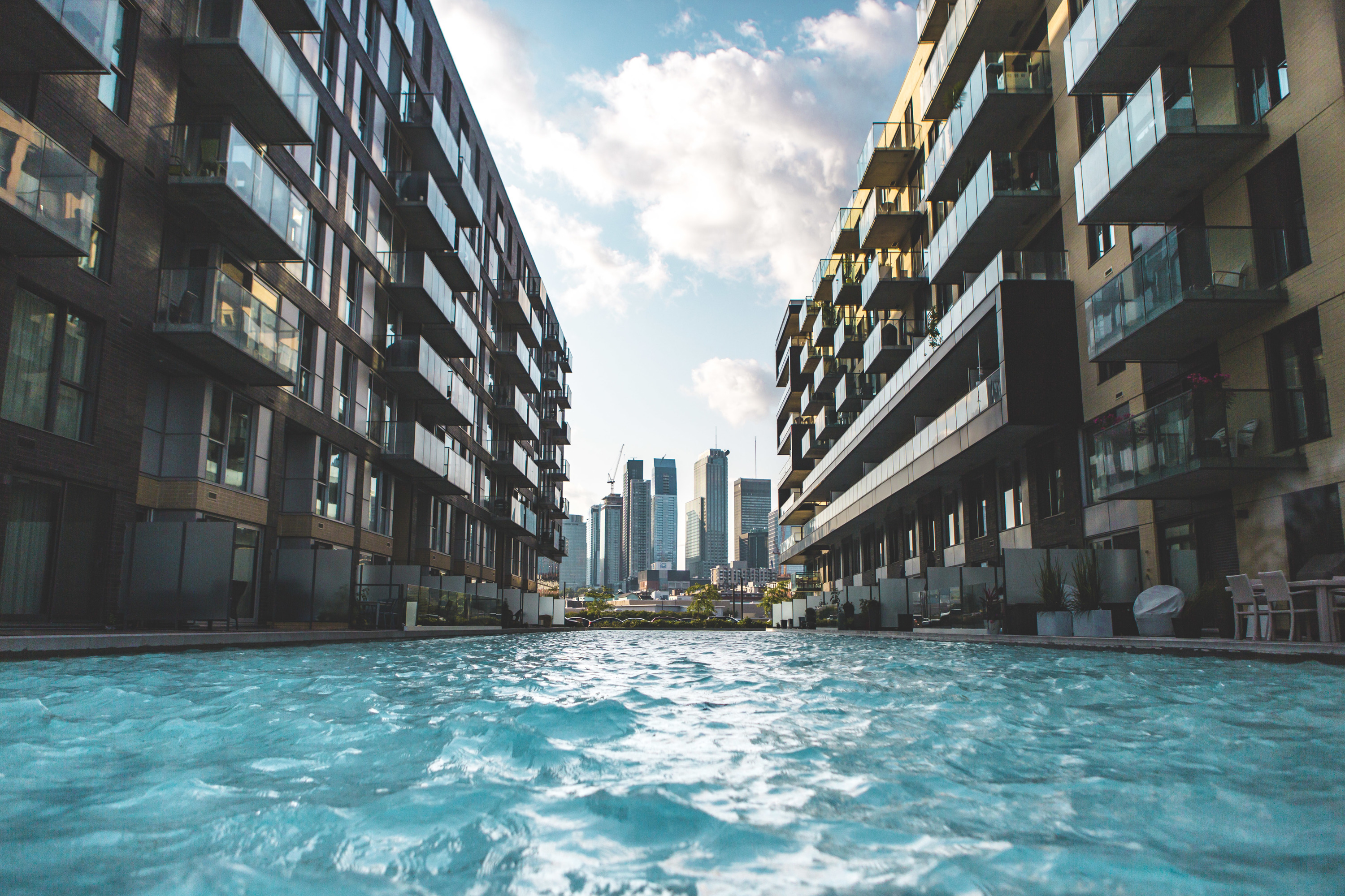 17 Best Pools in Montreal Where You Can Go for a Swim