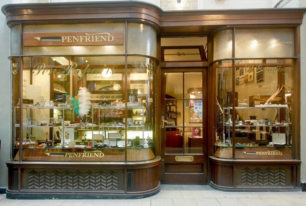 Pen Friend Shopping in Mayfair, London