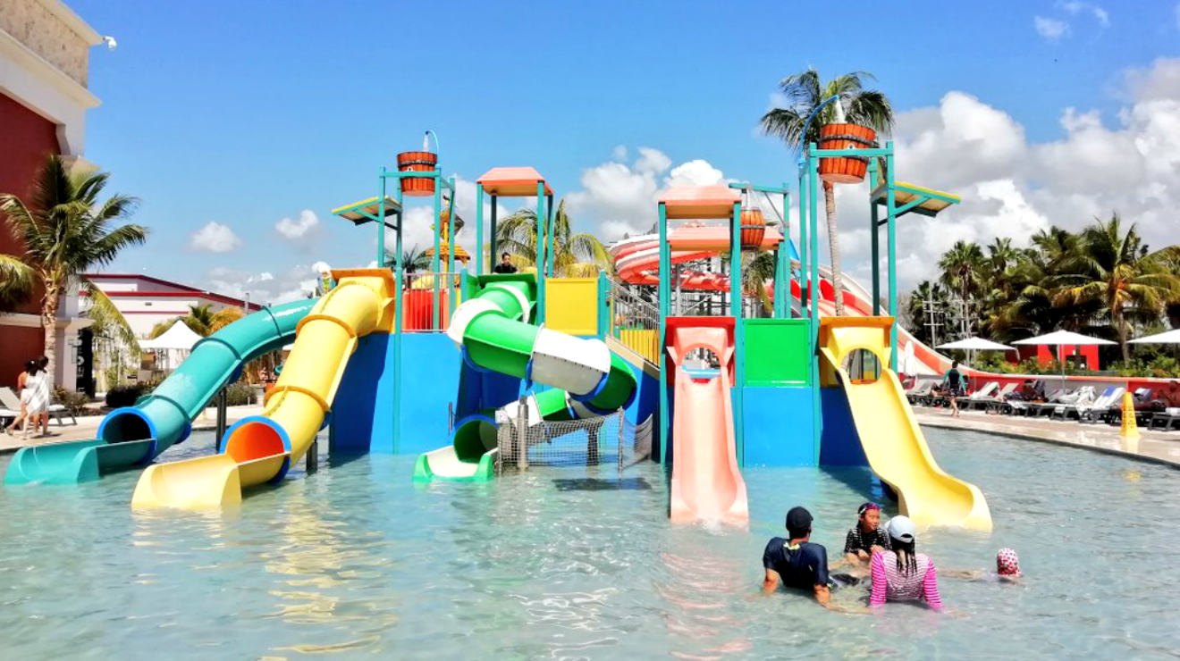 El hotel en la Riviera Maya con club de niños, parque acuático y