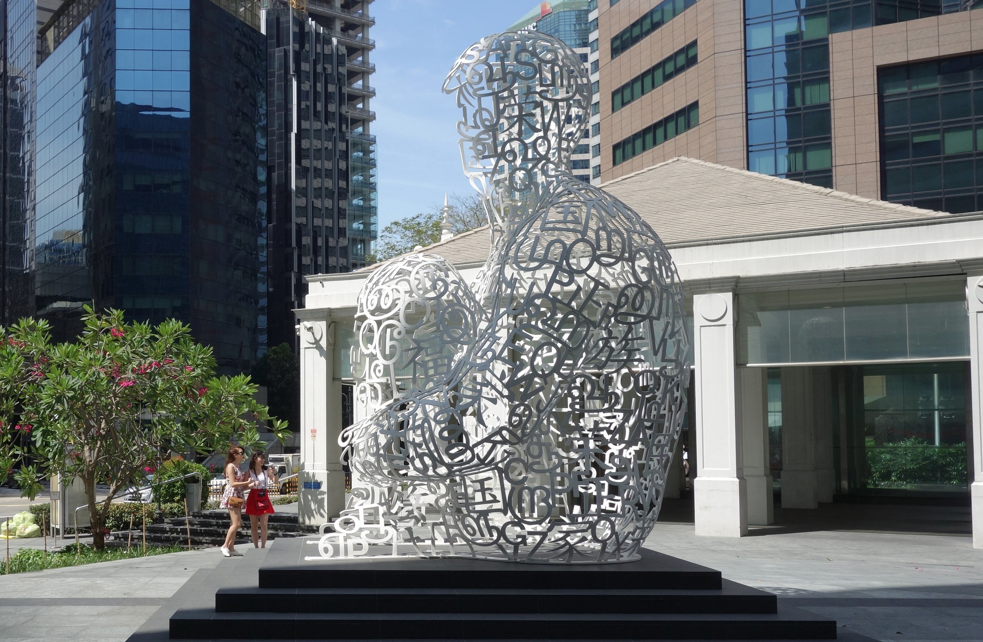 12 Public Sculptures in Singapore