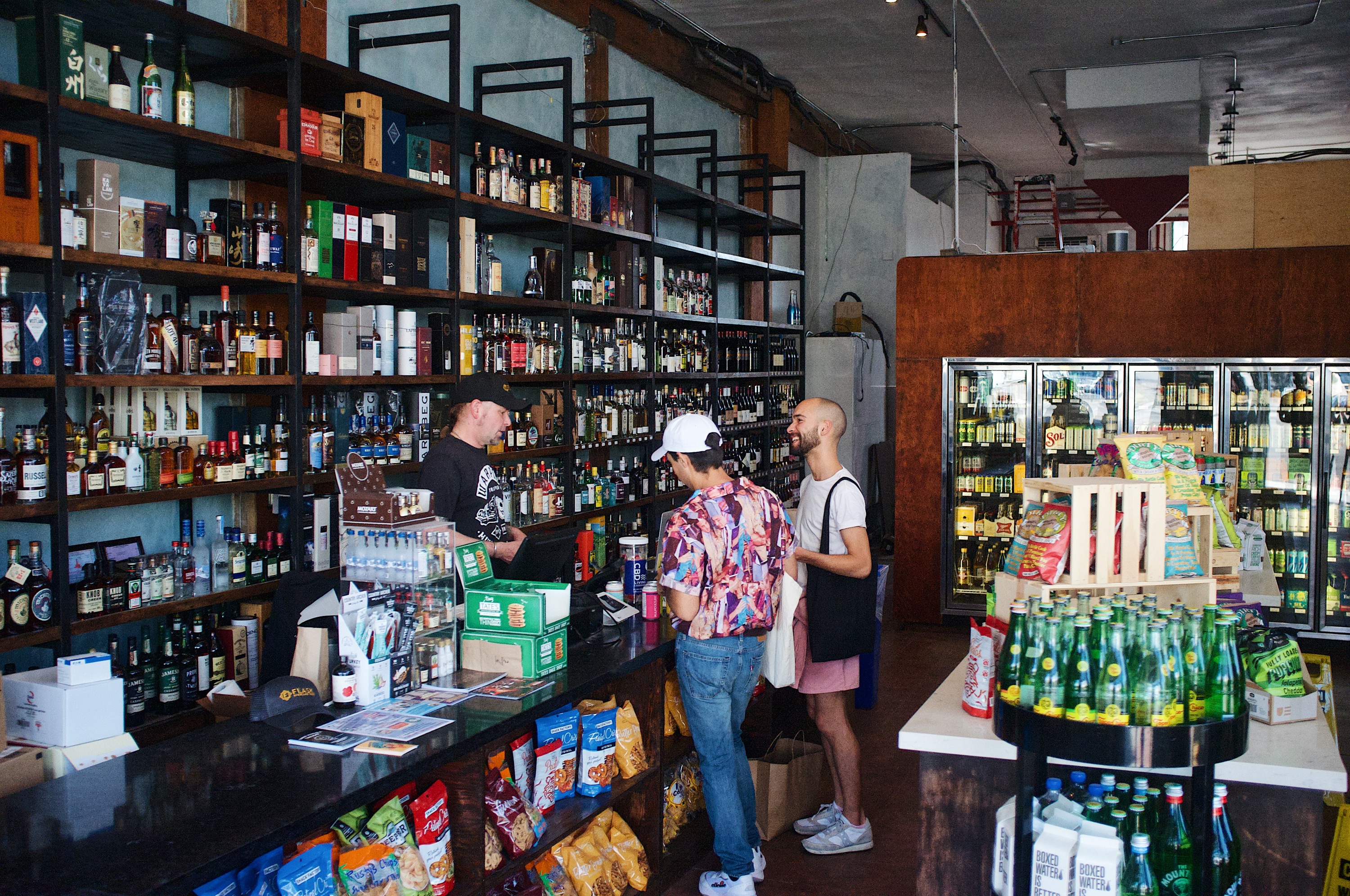 A new deli and liquor store take over one of Highland Park’s most