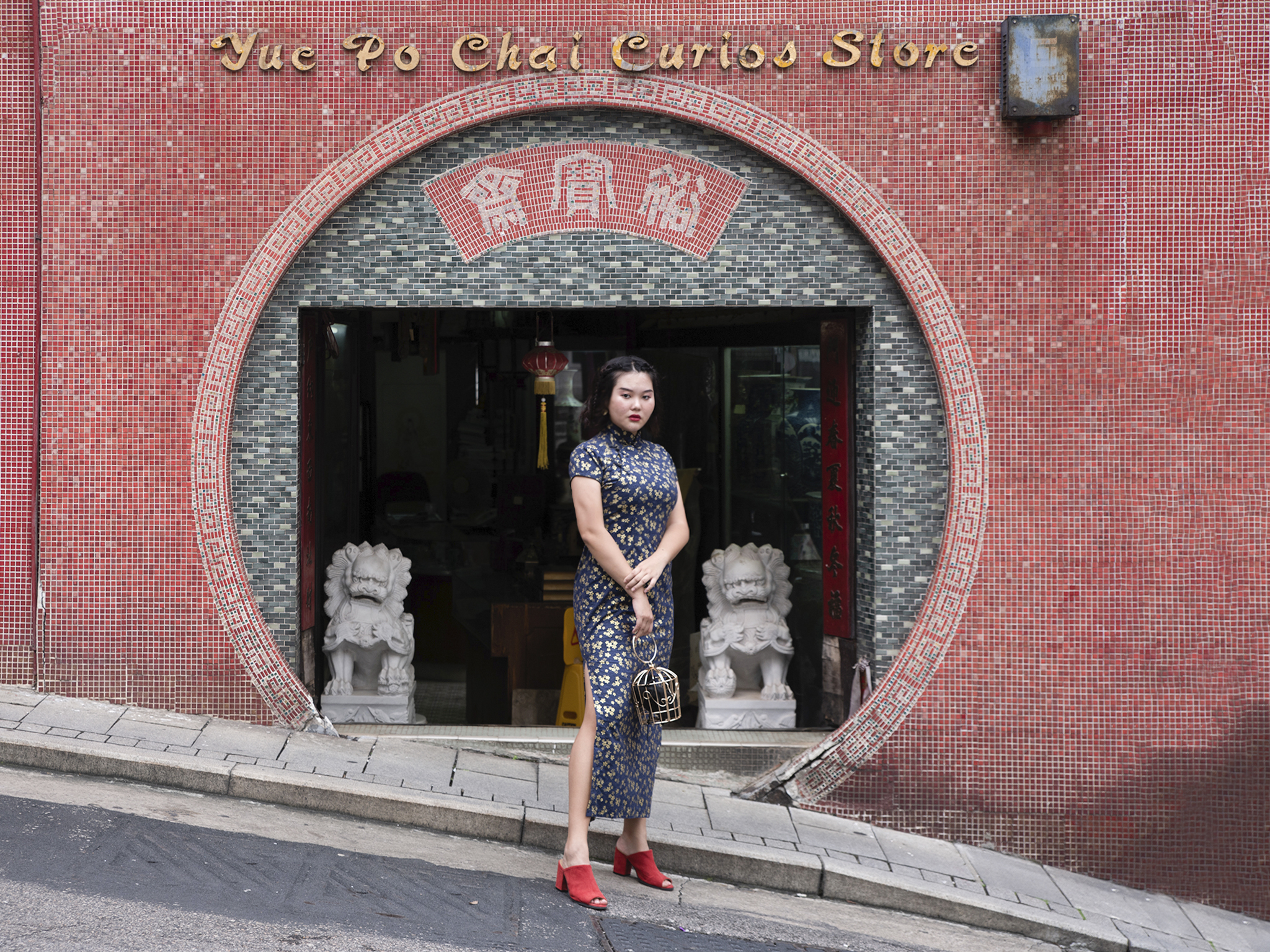 Where to find traditional qipao dresses in Hong Kong