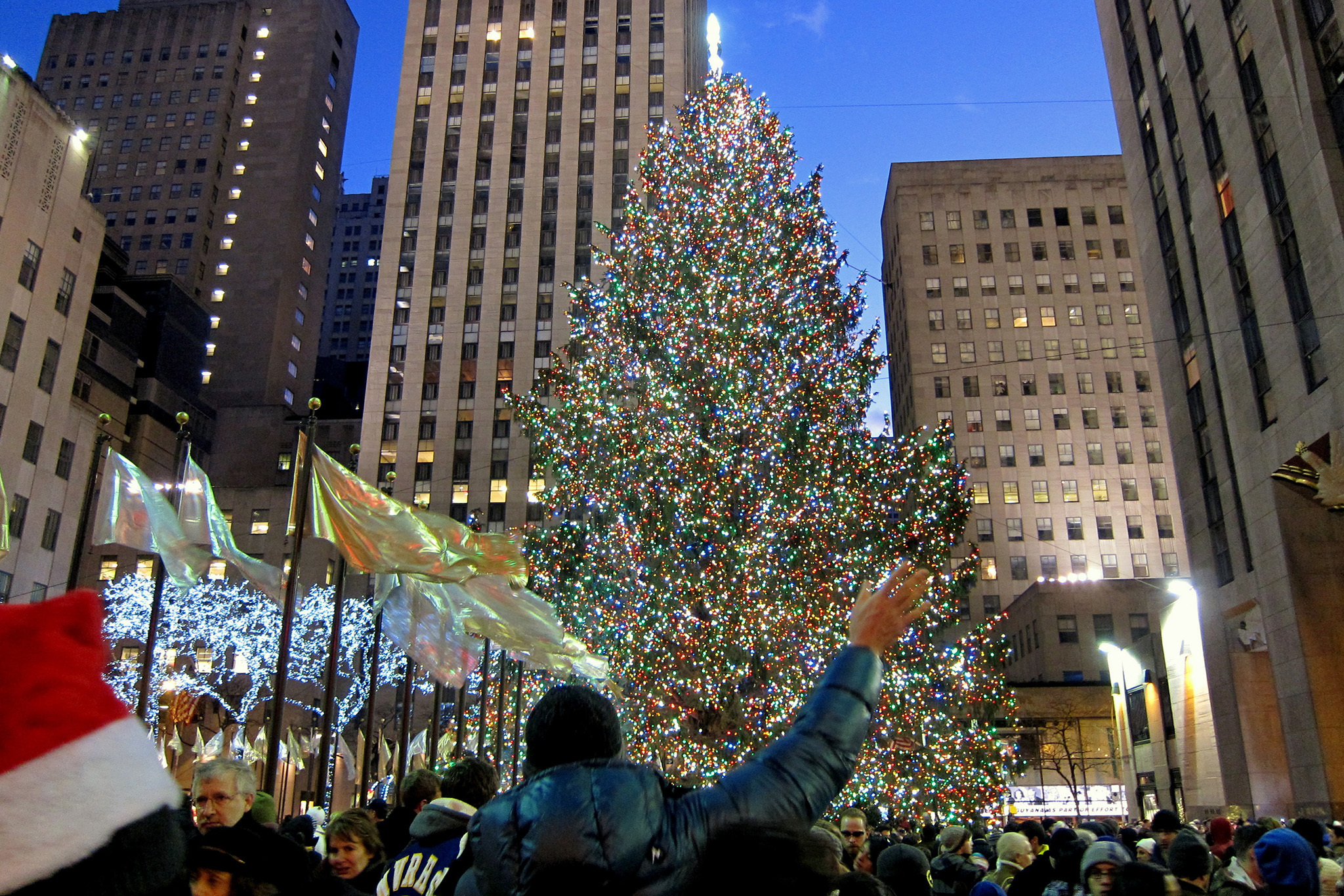Rockefeller Christmas Tree Lighting 2022 Performers The Rockefeller Center Christmas Tree Lighting Performers Have Been Announced!