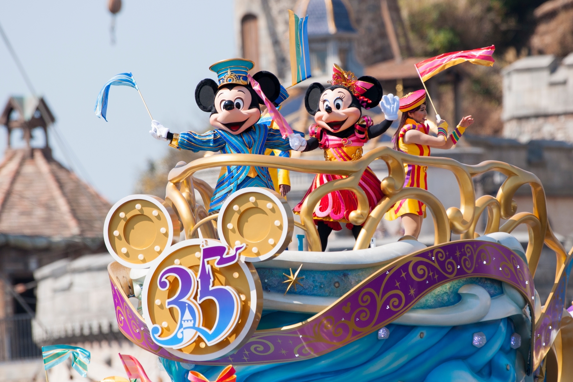 Guide to Tokyo Disneyland and DisneySea tickets, fastpasses, fireworks