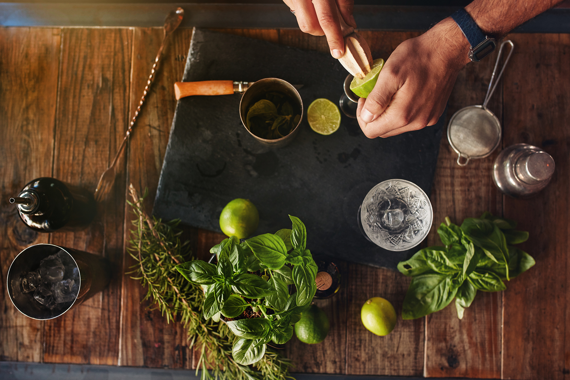 Make these delicious cocktail recipes at home