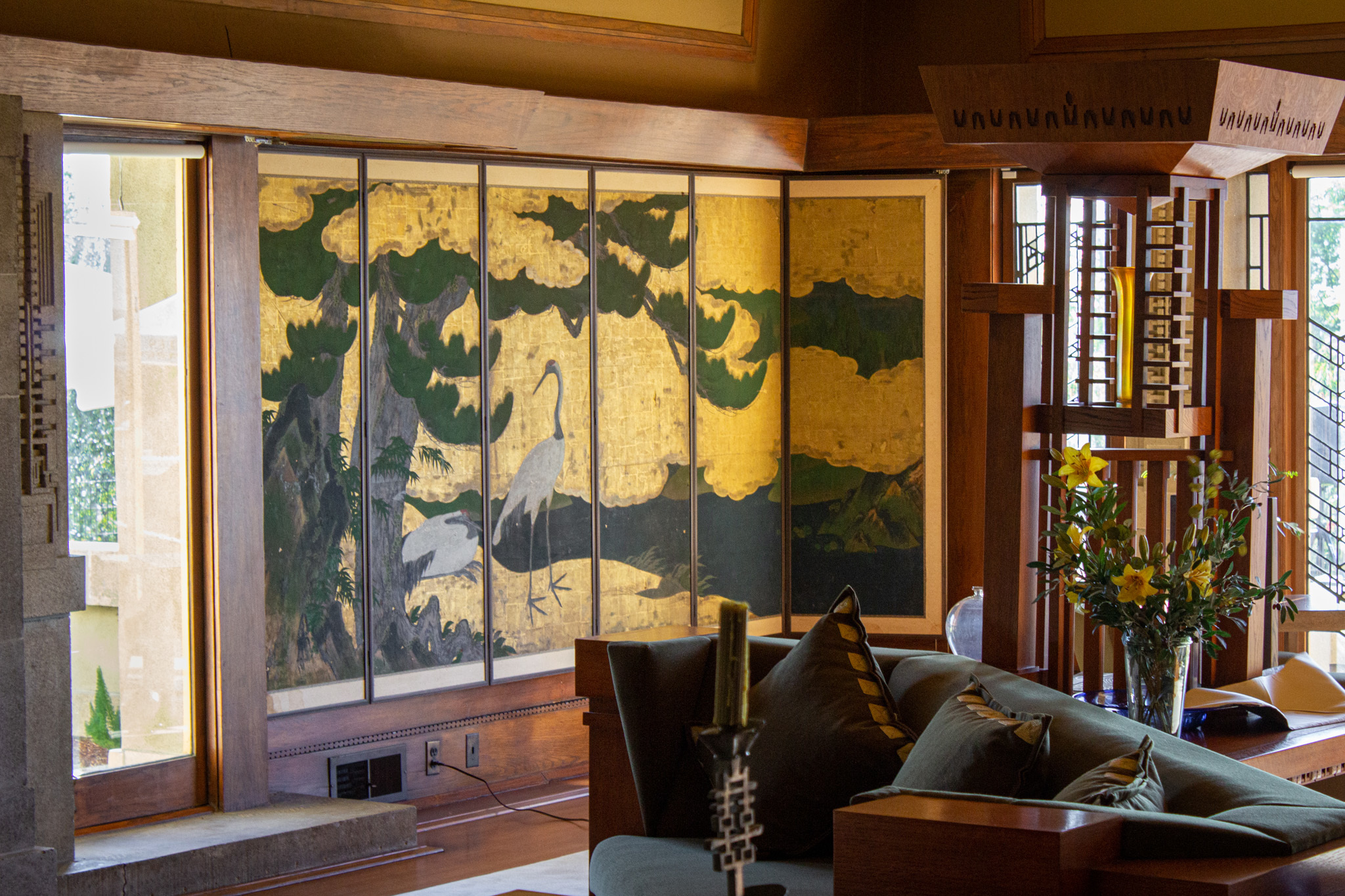 Take a virtual tour of Frank Lloyd Wright’s hilltop Hollyhock House