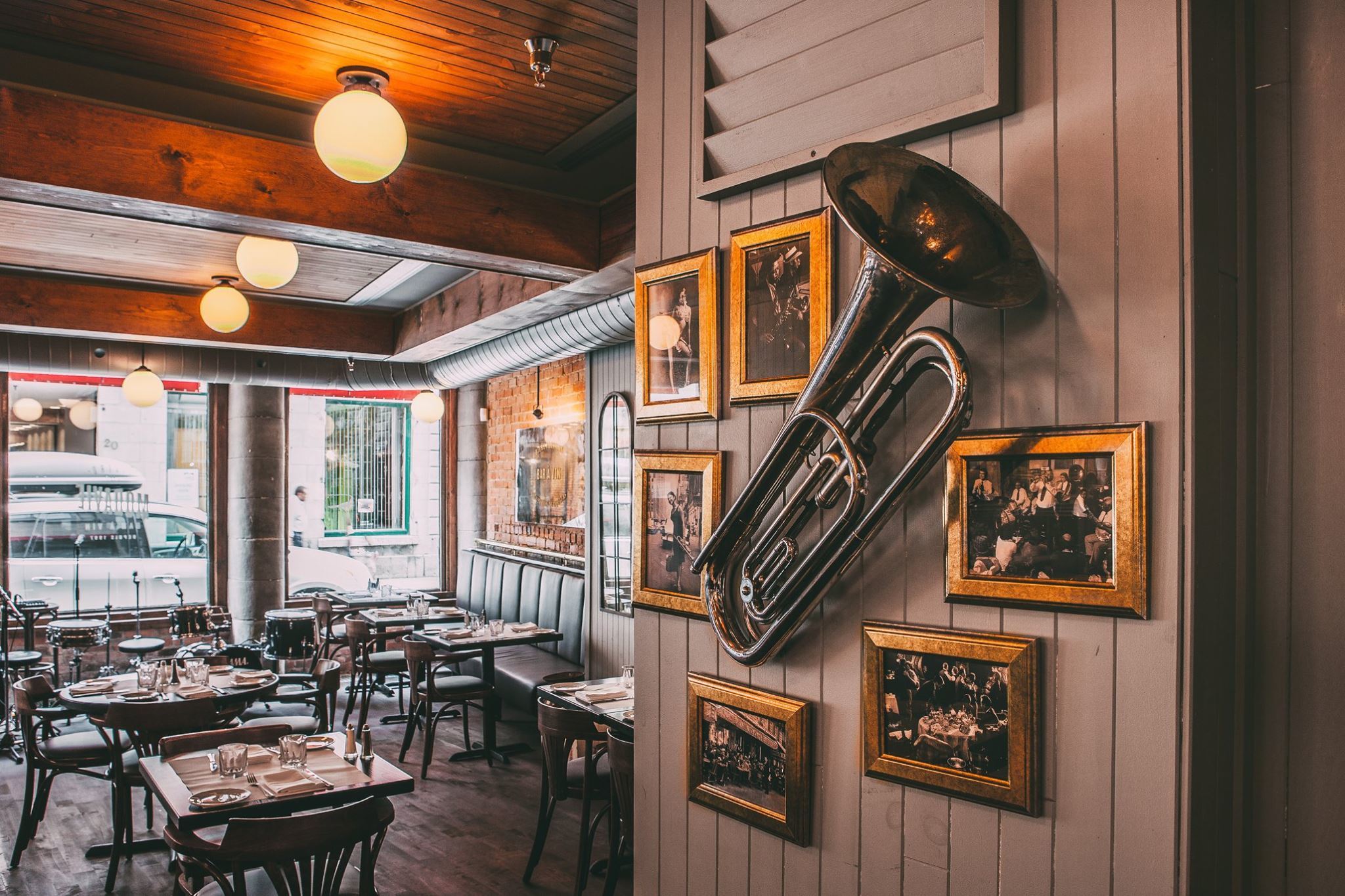 The Best Jazz Bars in Montreal Where the Live Music is Hot