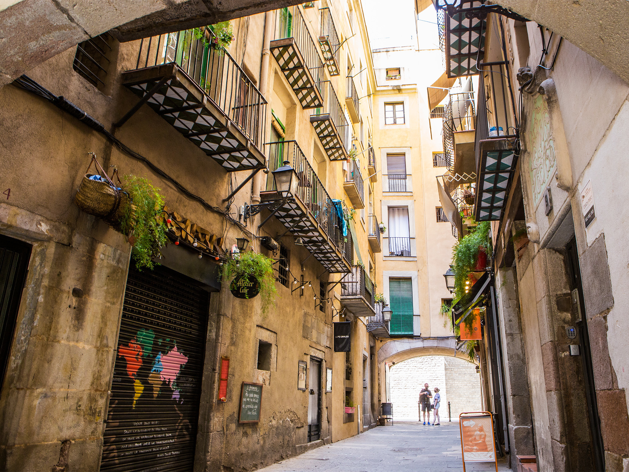 Discover Barcelona Through the City's Most Beautiful Streets