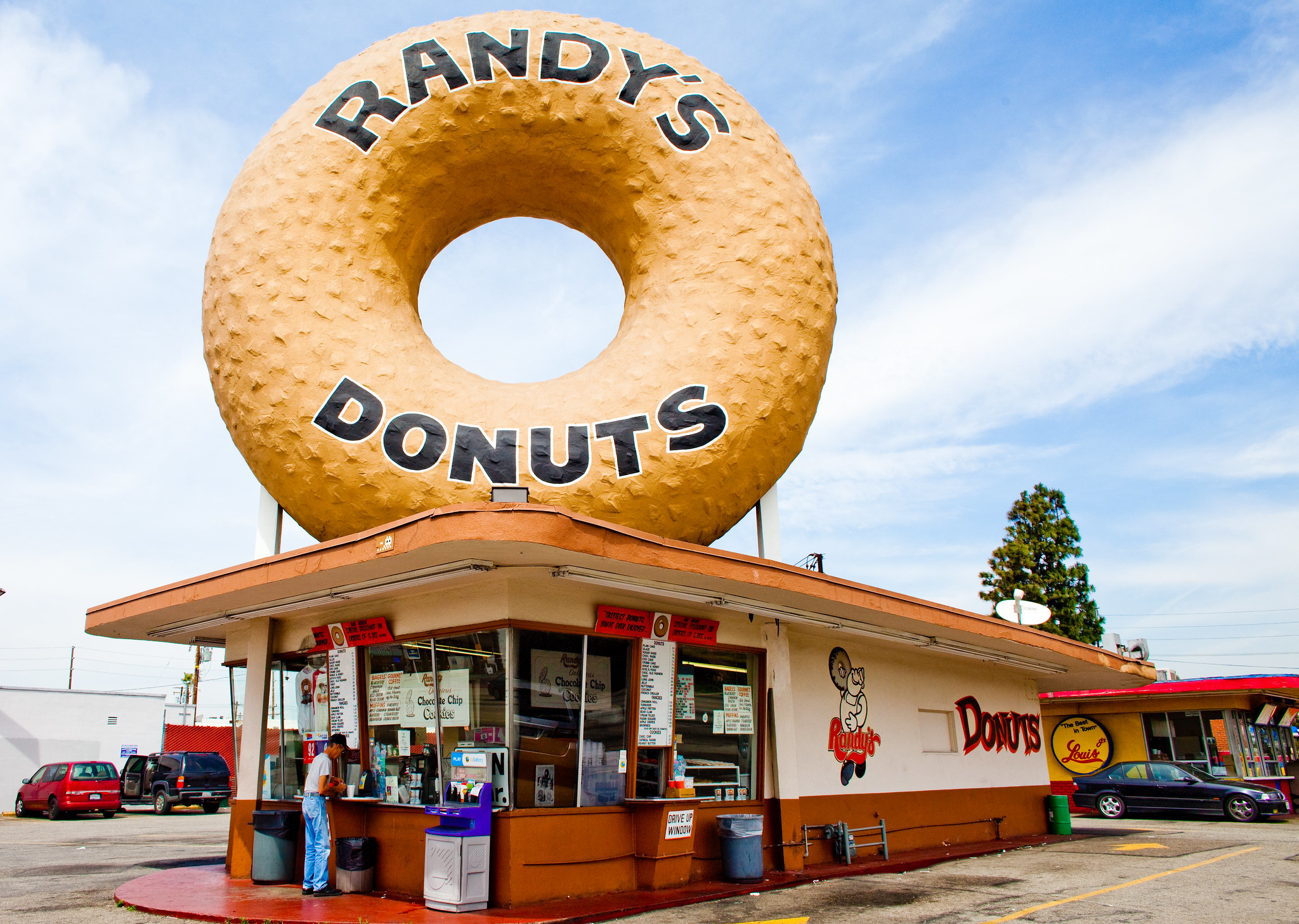 Randy’s Donuts x The Price is Right Things to do in Los Angeles