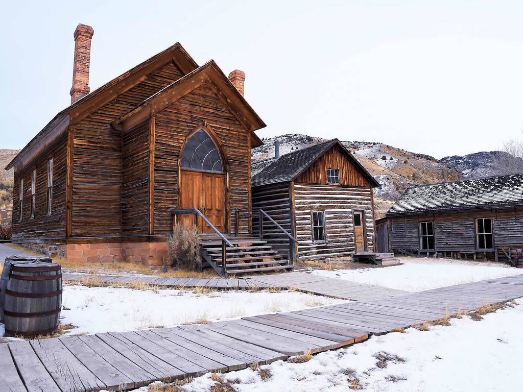 16 Creepy Ghost Towns in America You Can Still Visit