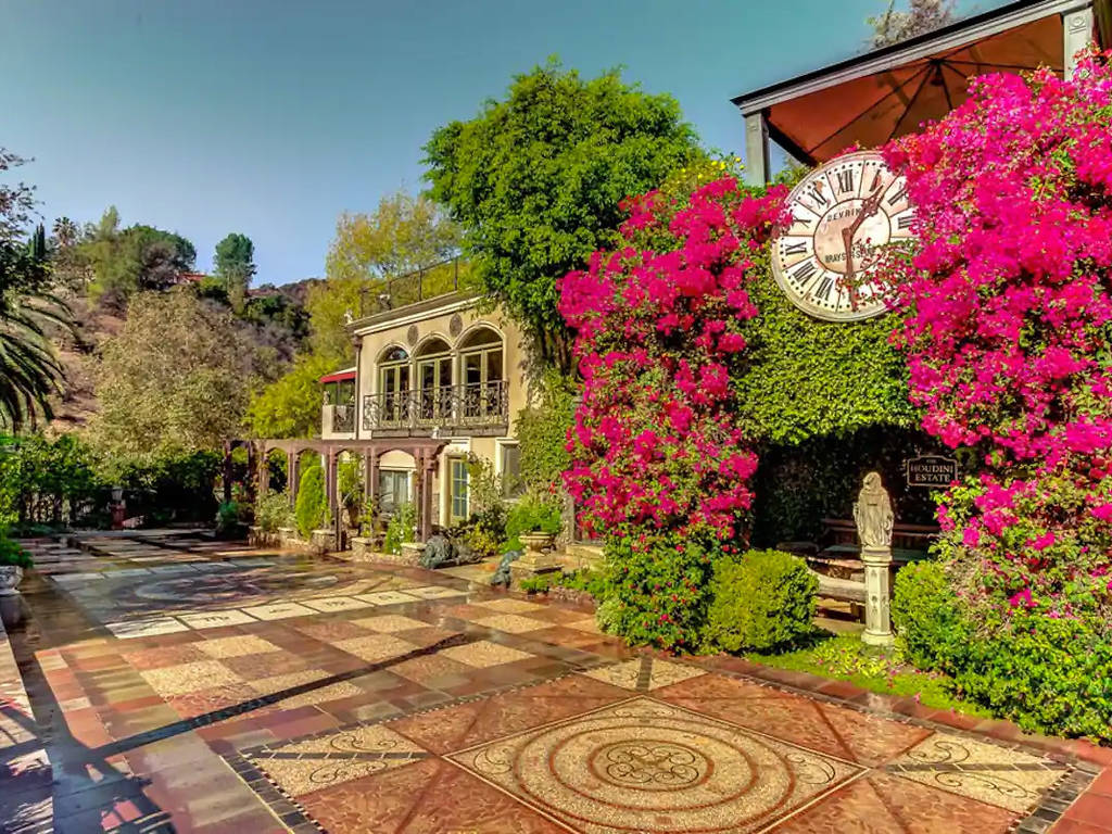 16 Most Unique Airbnbs in Los Angeles A First Peek for 2024