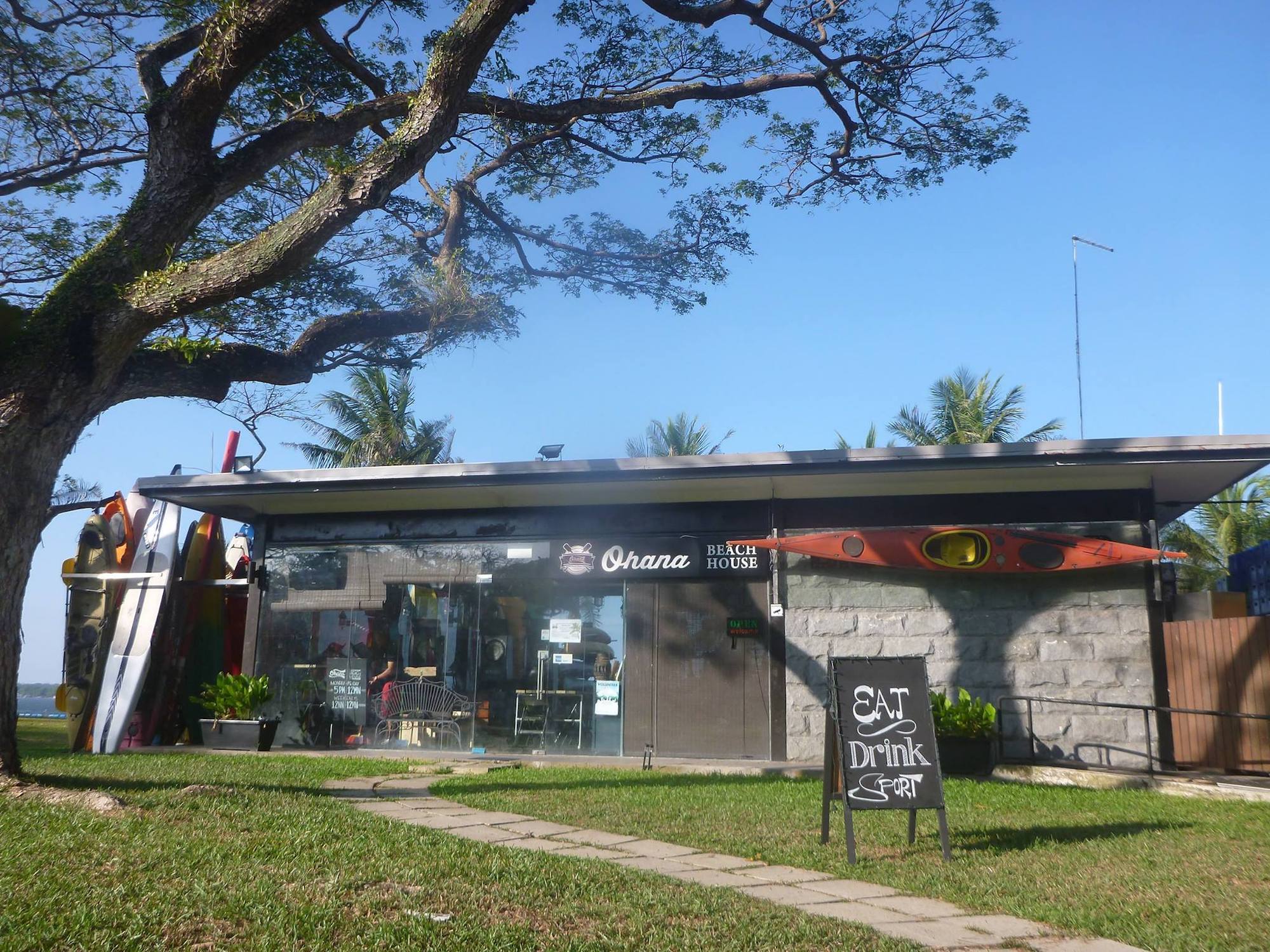 Ohana Beach House Bars and pubs in Pasir Ris, Singapore