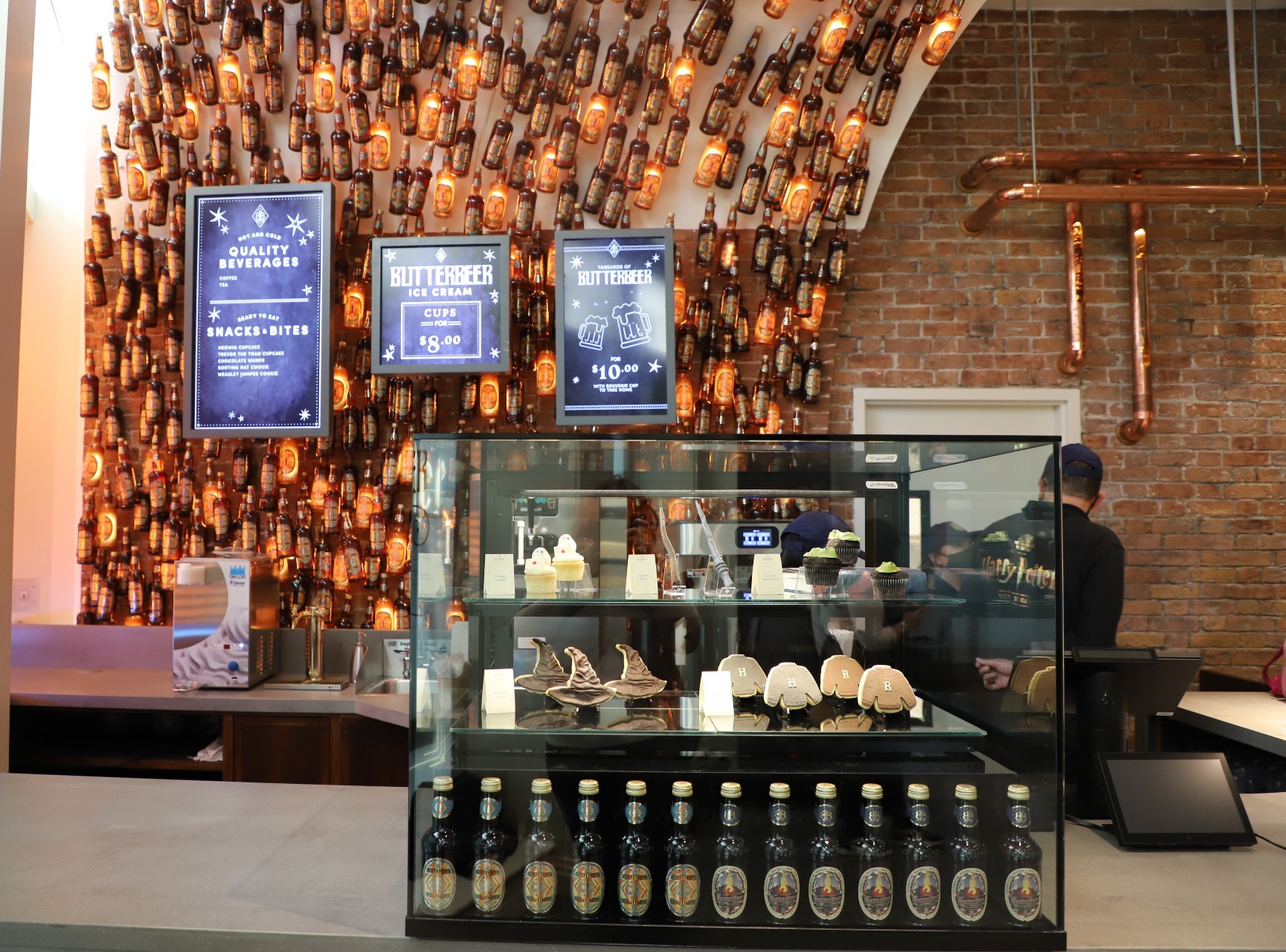 Harry Potter Store in NYC See photos of NYC's magical d