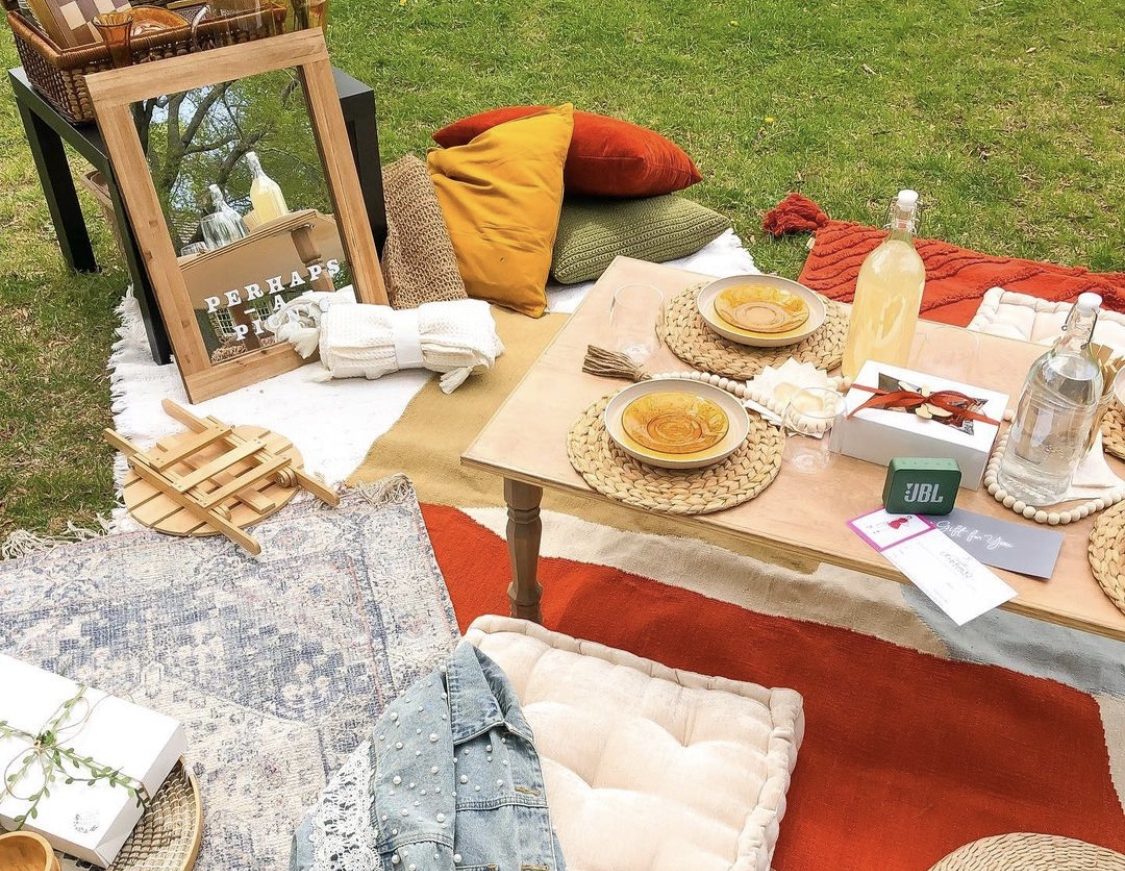 This new service sets up personalized popup picnics in parks all over