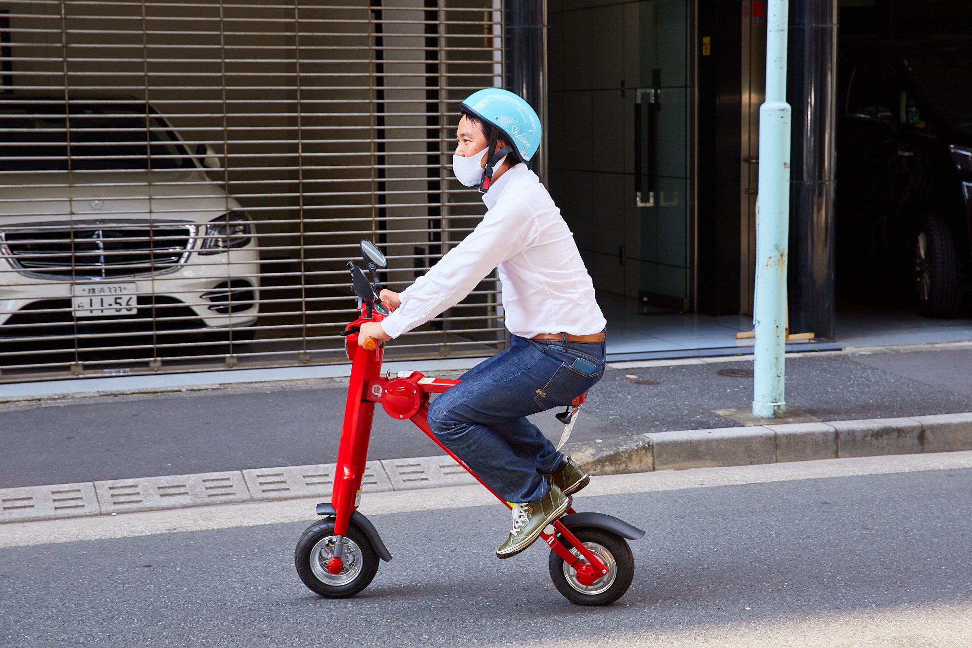 Tokyo has a new electric moped sharing service with stations around the
