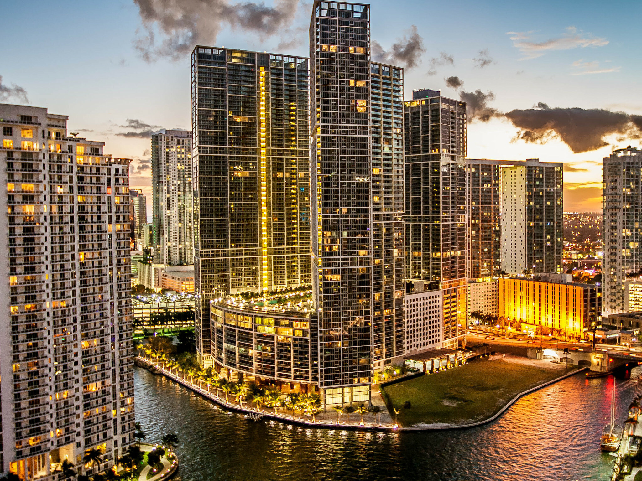 Brickell, Miami, Neighborhood Guide What to See, Eat & Do