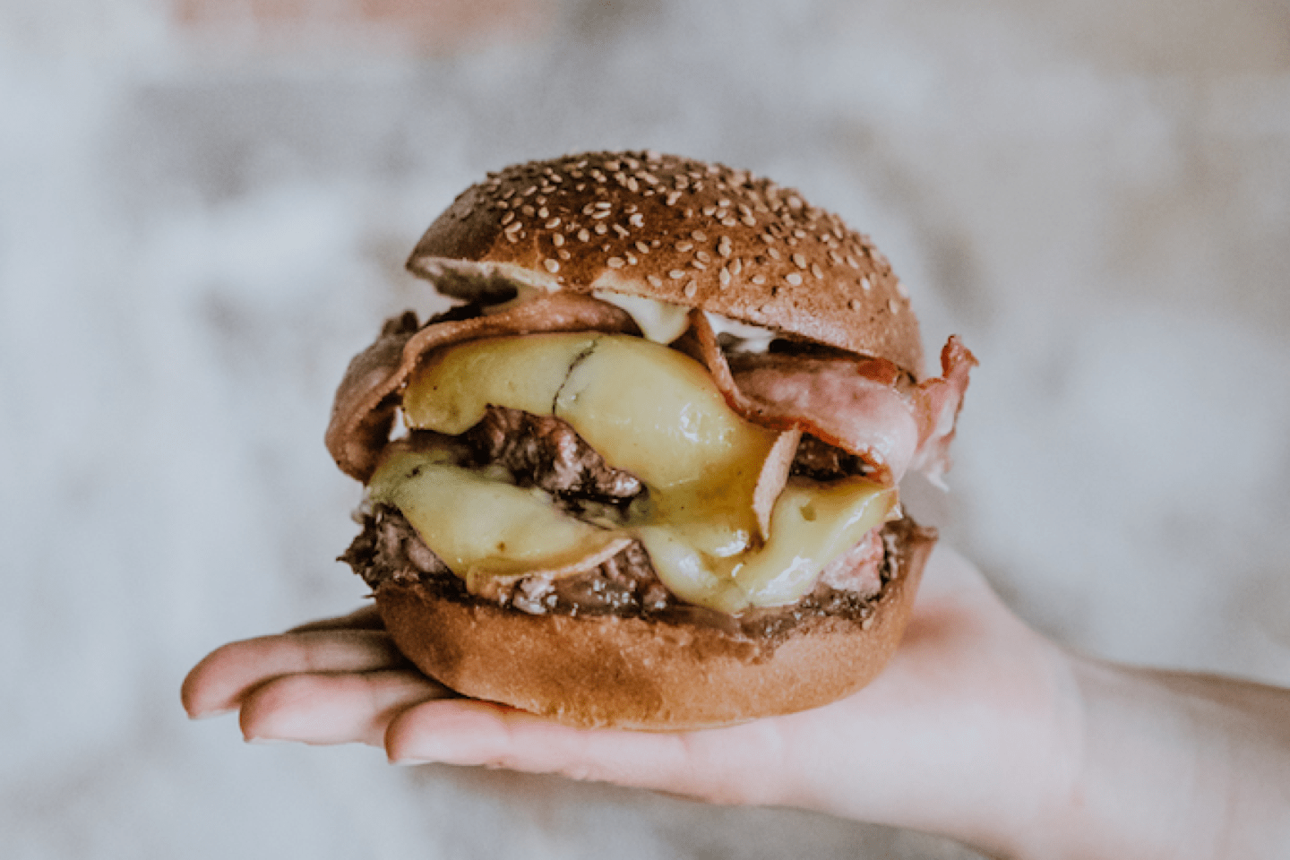 meilleurs burgers paris 2023 Les 13 Meilleures Adresses Où S'enfiler Un Bon Burger À Paris