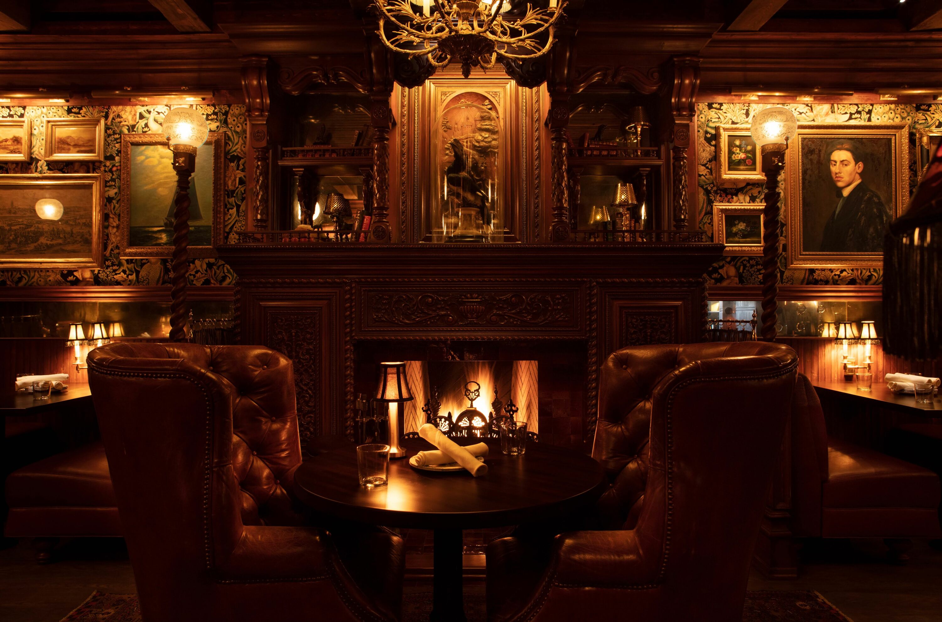 Pretend that you're in 1920s London at Armitage Alehouse