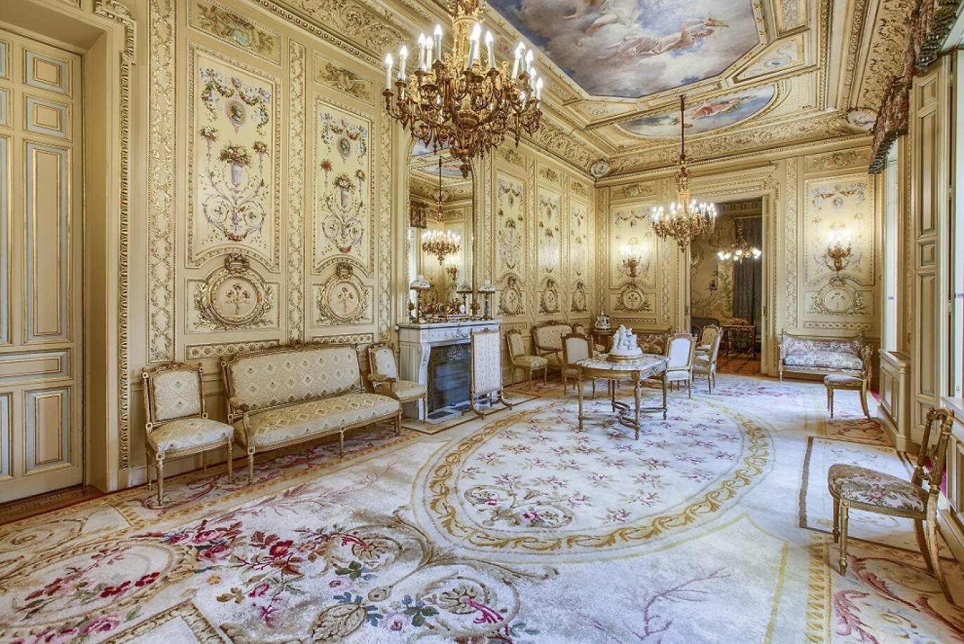 ¡Bienvenidos a palacio! vuelven las visitas gratuitas a 28 edificios