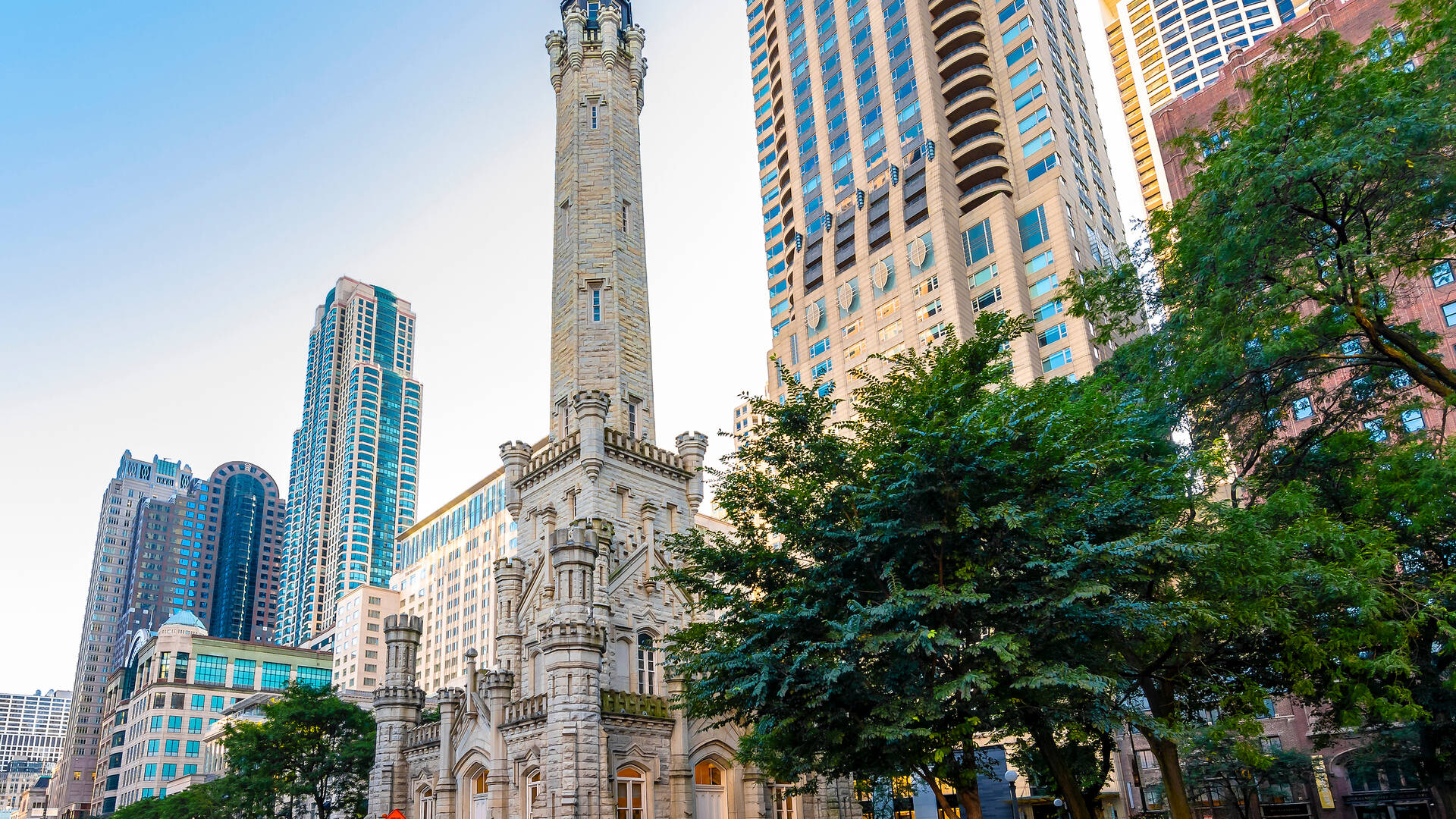 12 Pieces of Chicago History Hidden in Plain Sight