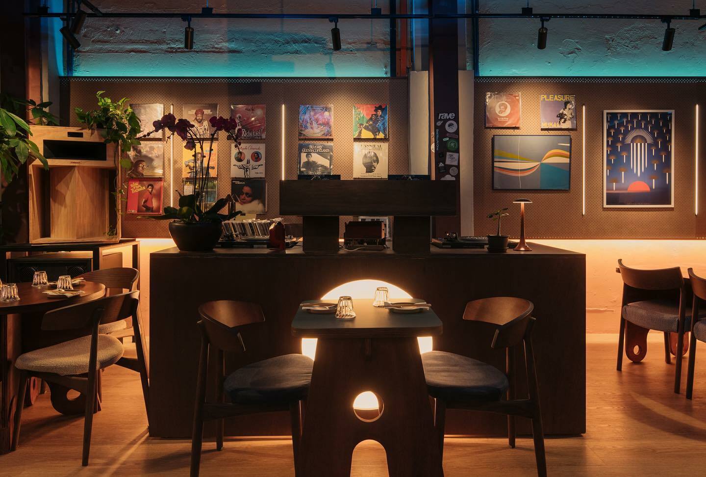 Sing and vibe at the best live music venues in Singapore TrendRadars