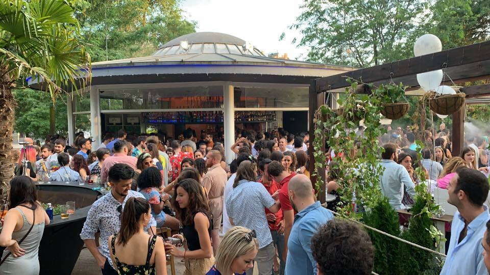 Esta terraza acoge Casa Corona, la gran fiesta del verano junto a