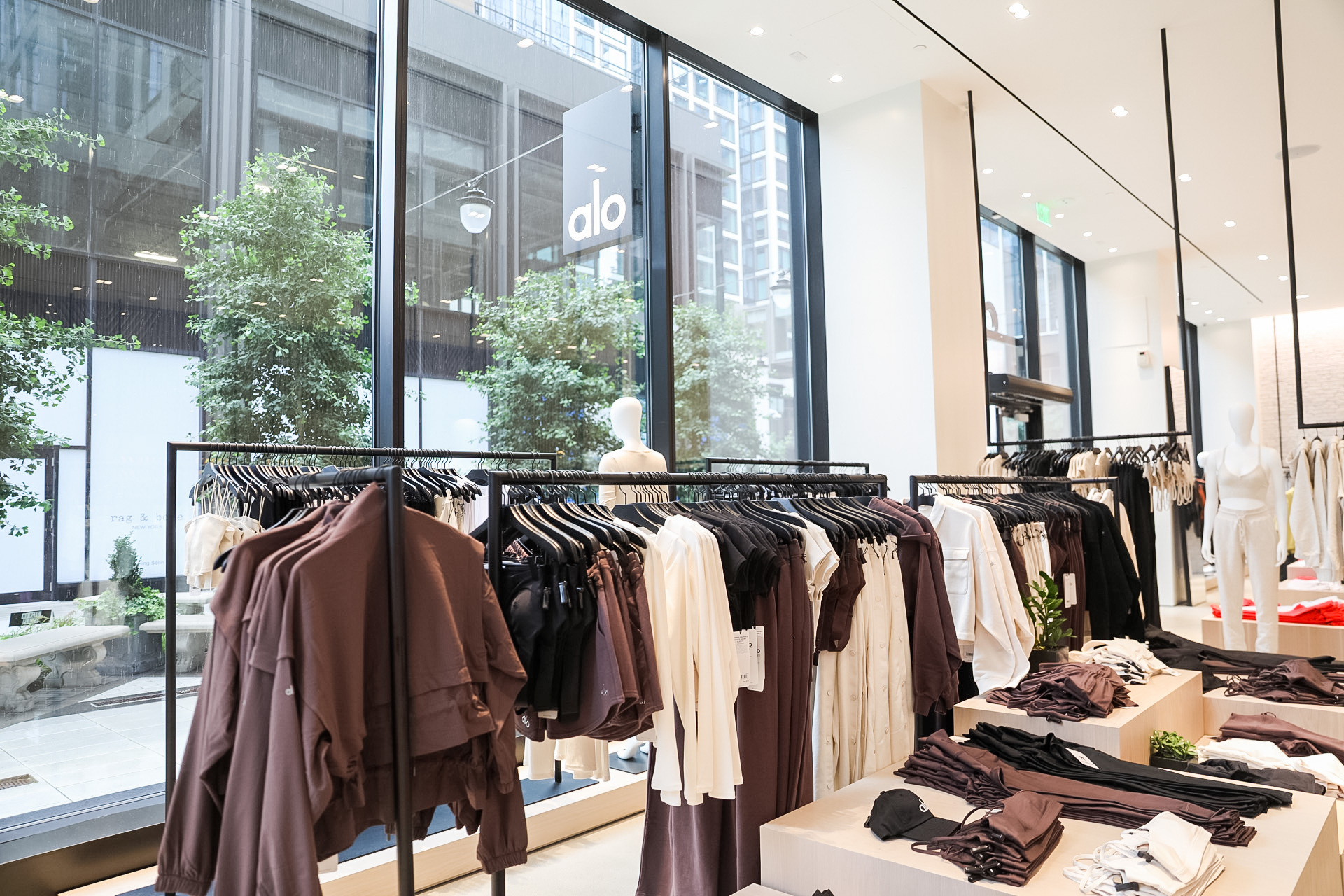 Boston Interiors Outlet Locations Home Design Ideas