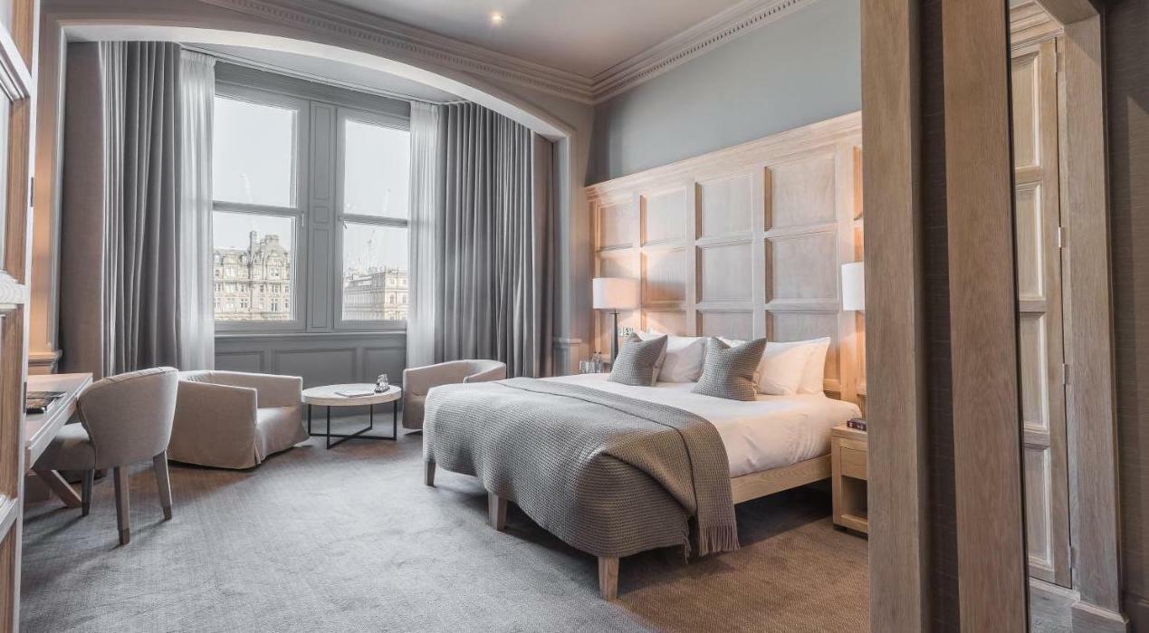 21 Best Hotels in Edinburgh for Edinburgh Fringe Festival