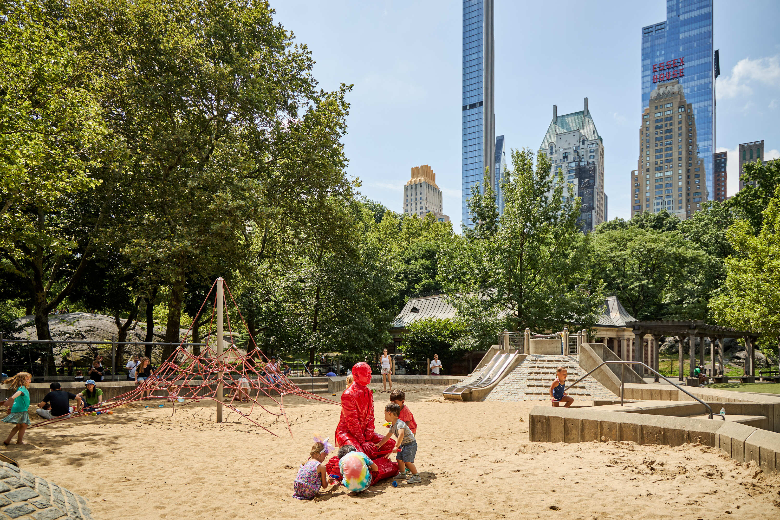 Why is there a statue of Vladimir Putin in Central Park?