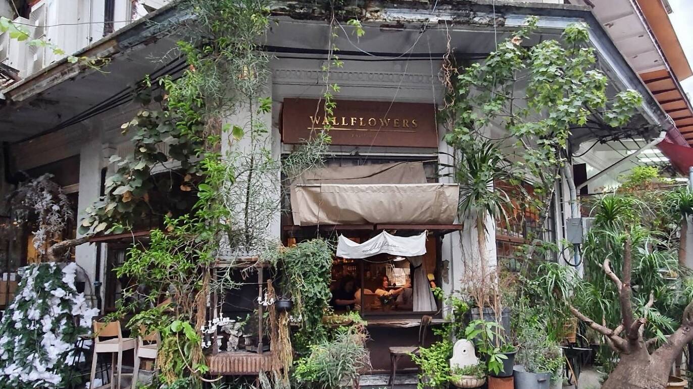 Wallflowers Restaurants in Yaowarat, Bangkok